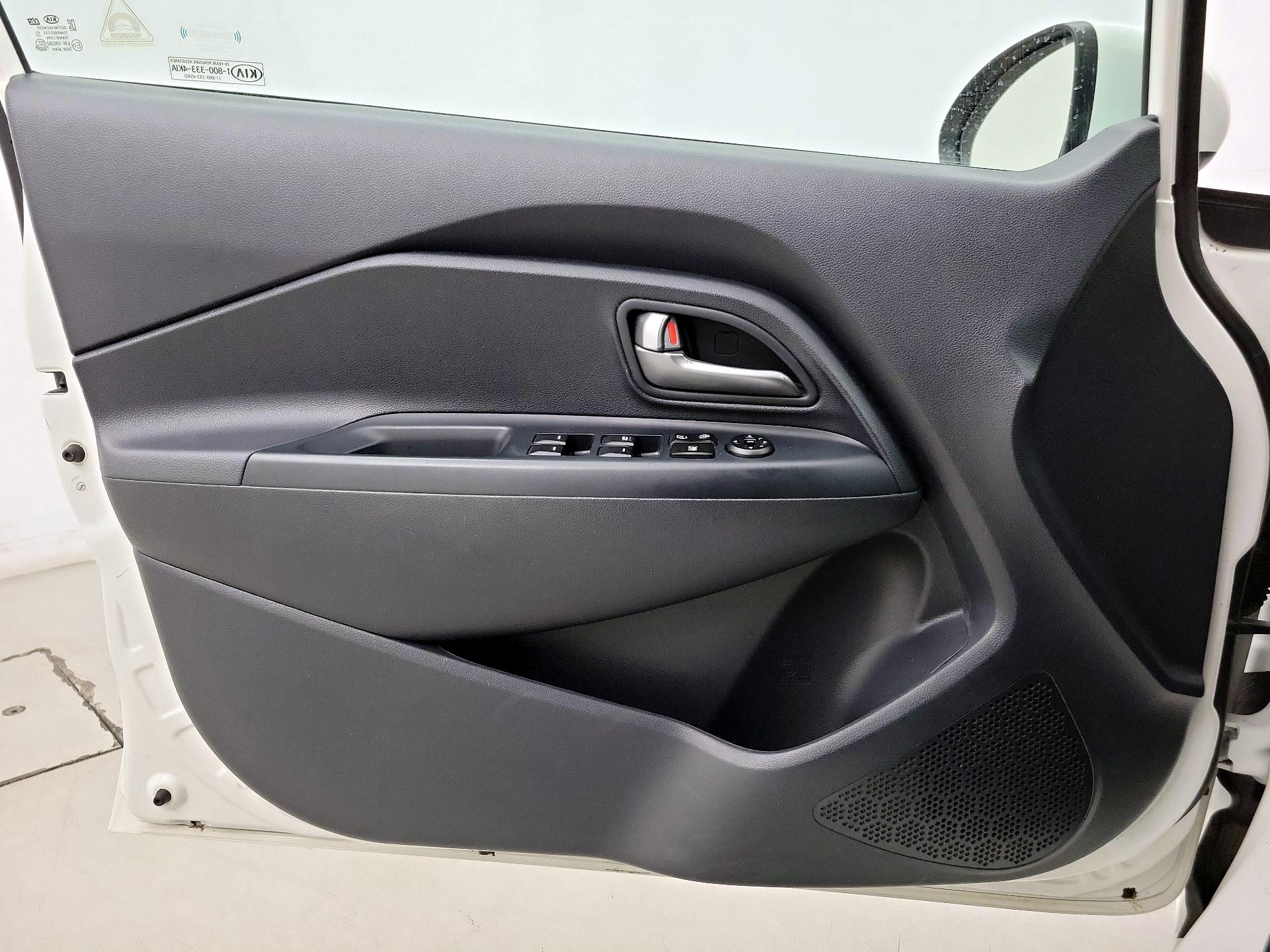 Thumbnail: 2015 Kia Rio - 12