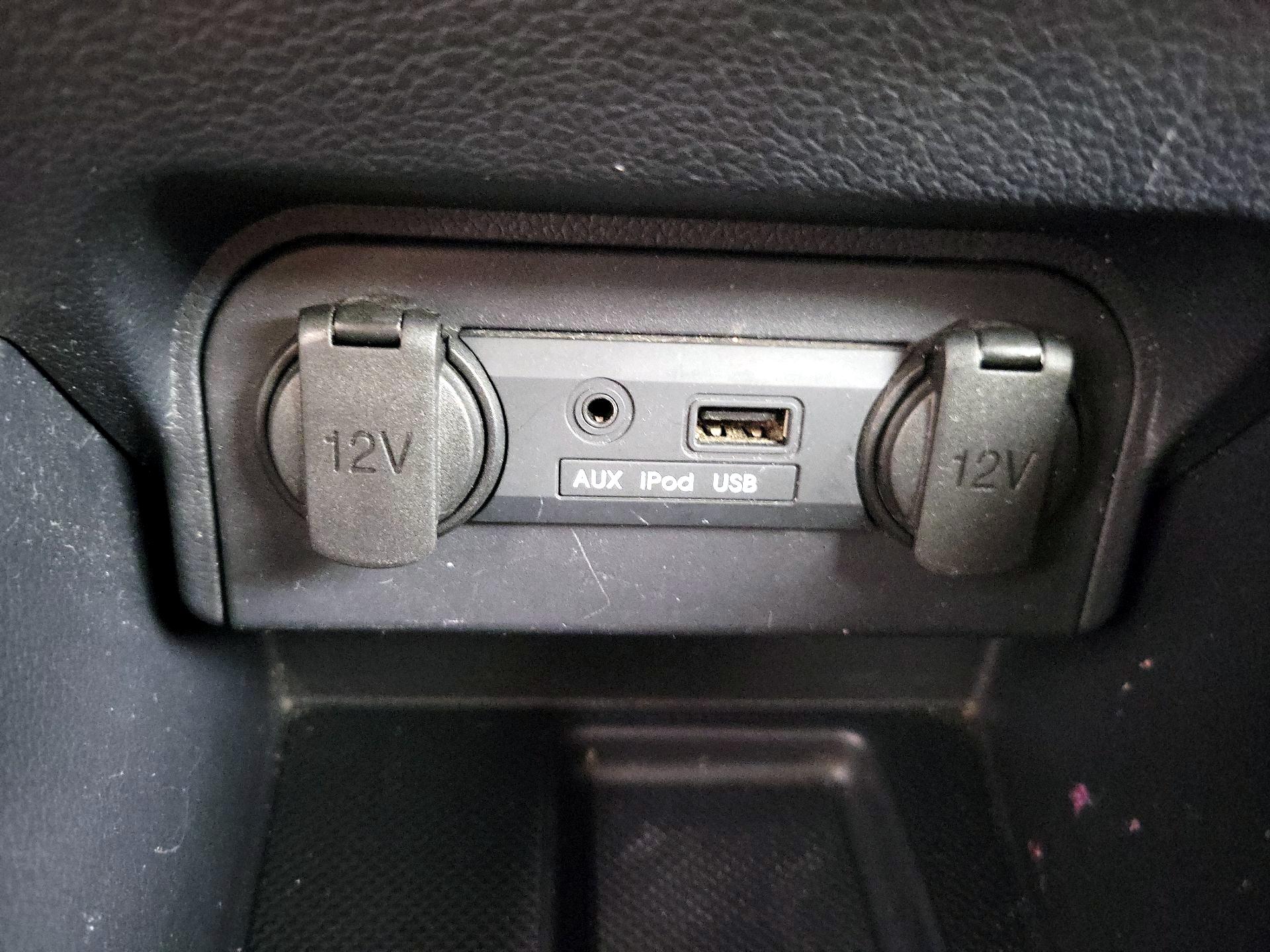 Thumbnail: 2015 Kia Rio - 17