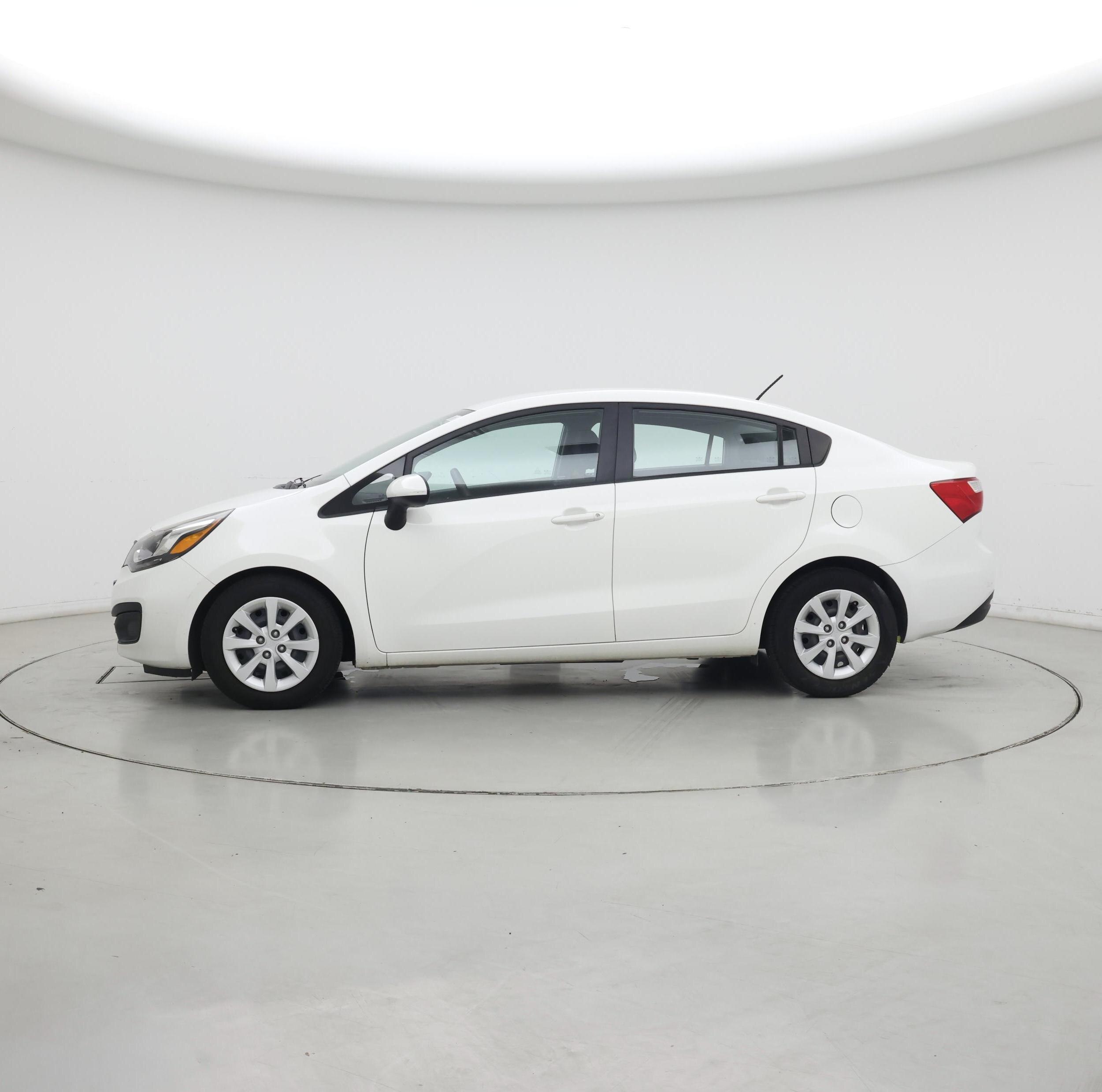 Thumbnail: 2015 Kia Rio - 3