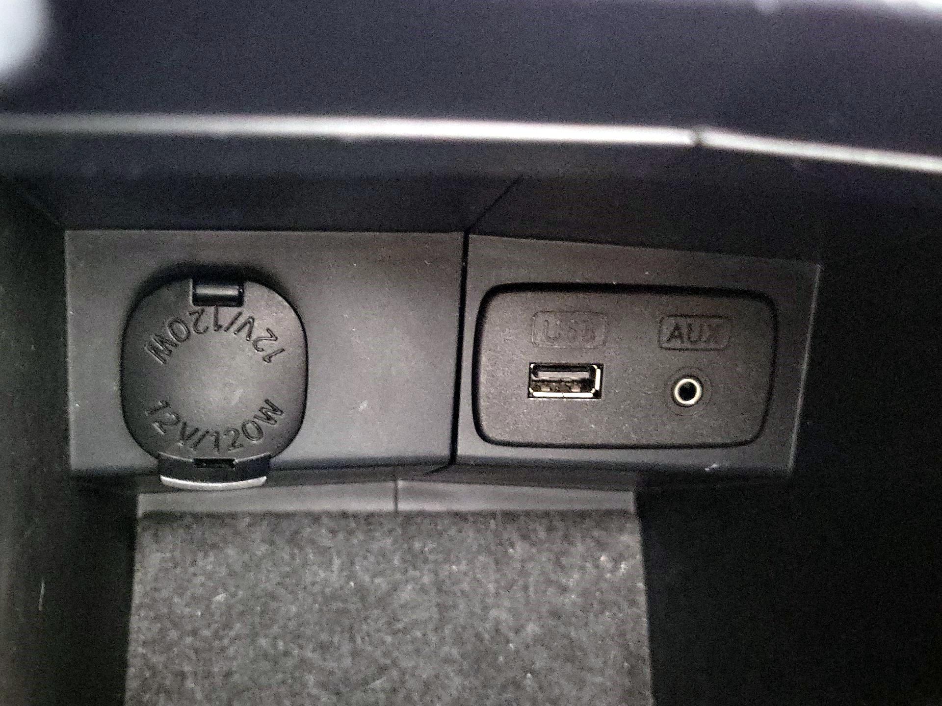 Thumbnail: 2014 Subaru Forester - 18