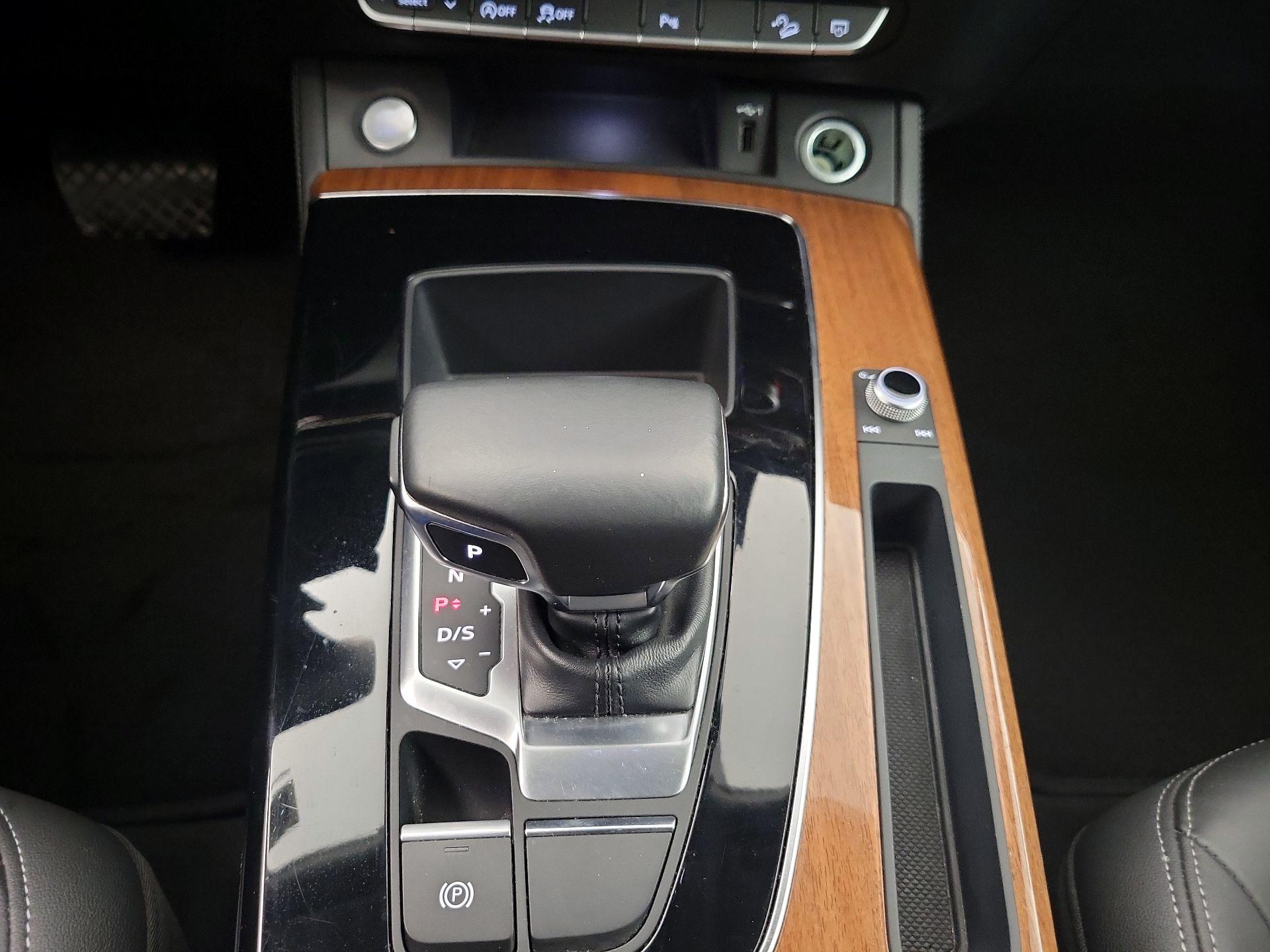 Thumbnail: 2021 Audi Q5 - 17