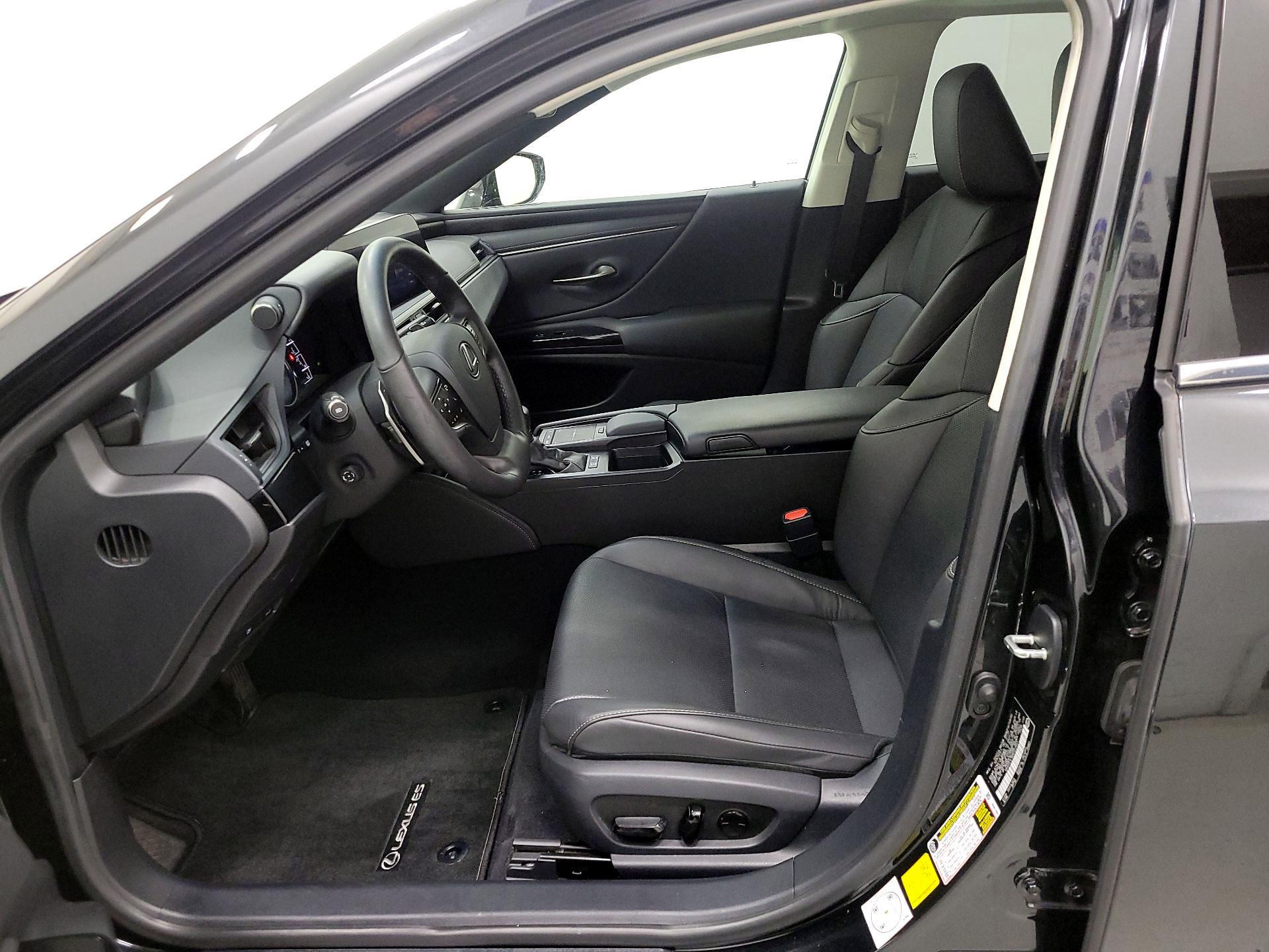 Thumbnail: 2022 Lexus ES - 11