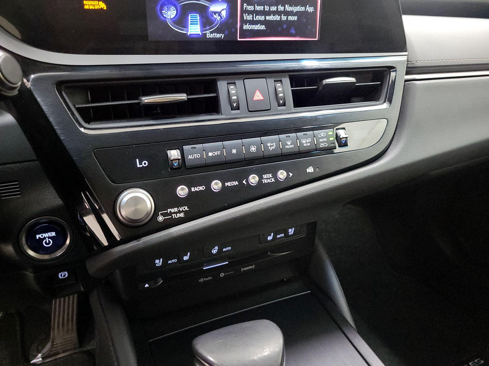 Thumbnail: 2022 Lexus ES - 15