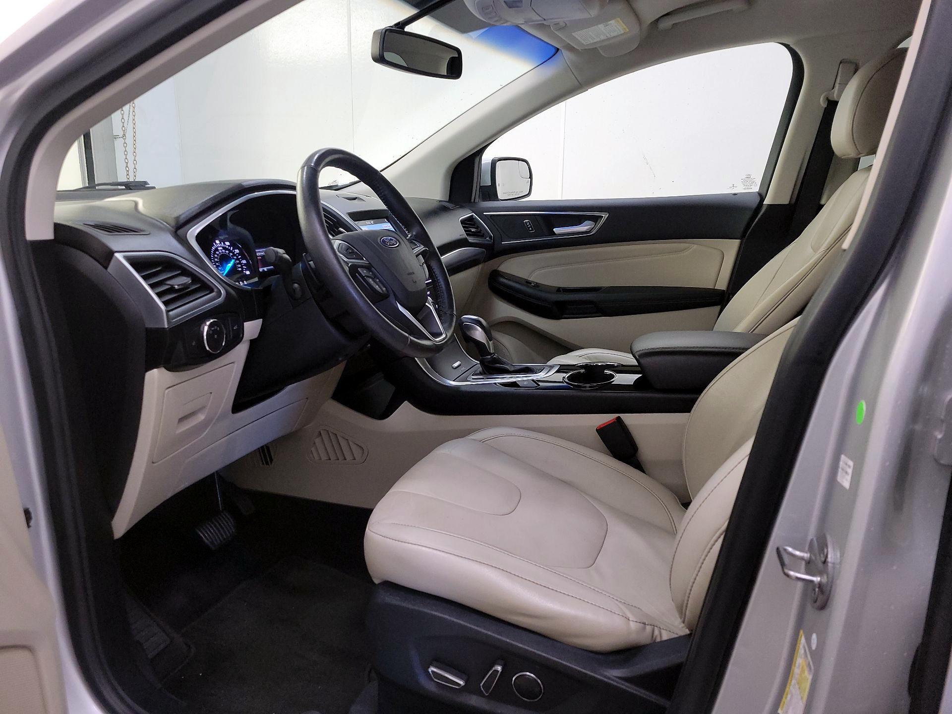 Thumbnail: 2016 Ford Edge - 11