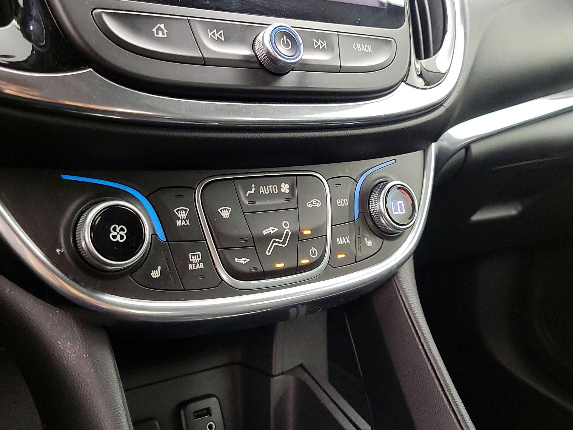 Thumbnail: 2016 Chevrolet Volt - 16