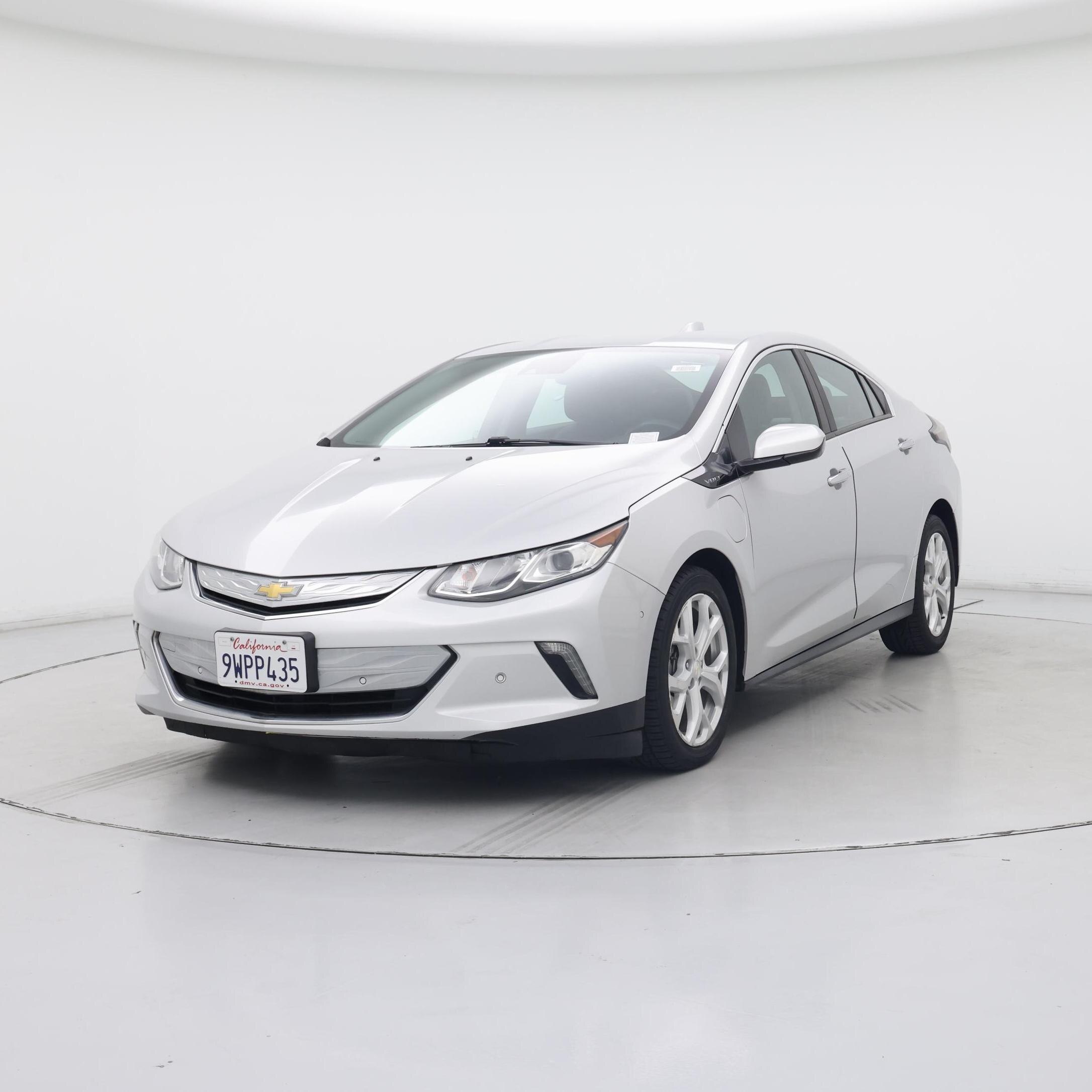 Thumbnail: 2016 Chevrolet Volt - 4