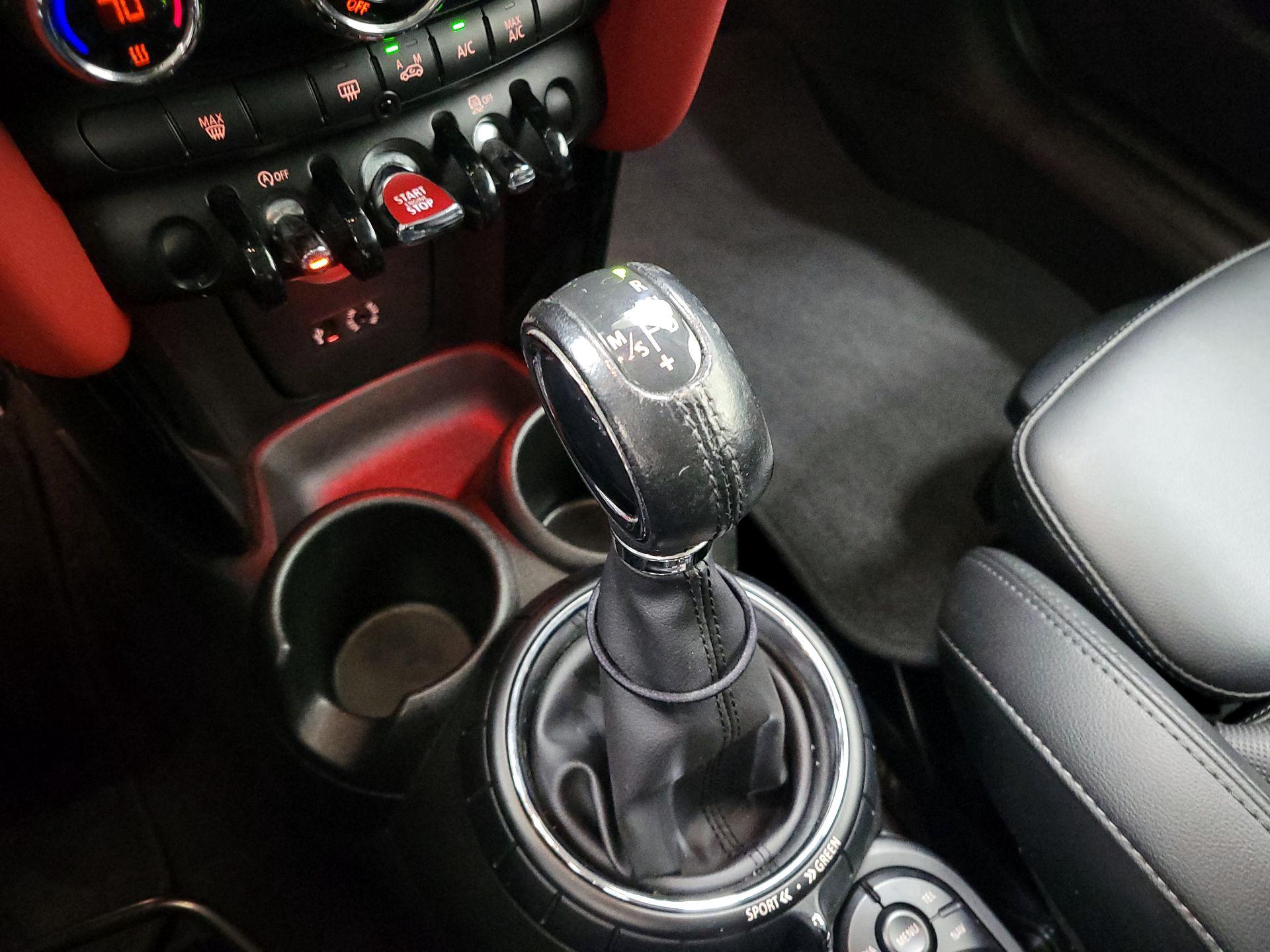 Thumbnail: 2017 MINI Cooper Hardtop - 17