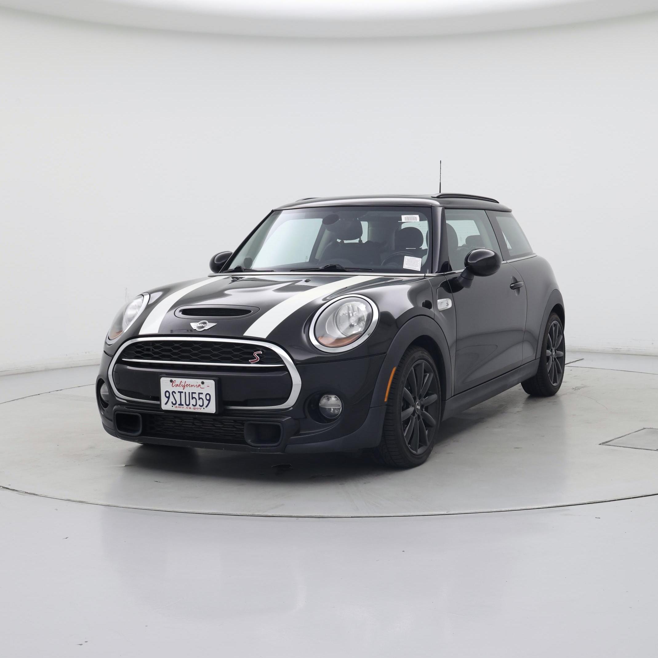 Thumbnail: 2017 MINI Cooper Hardtop - 4