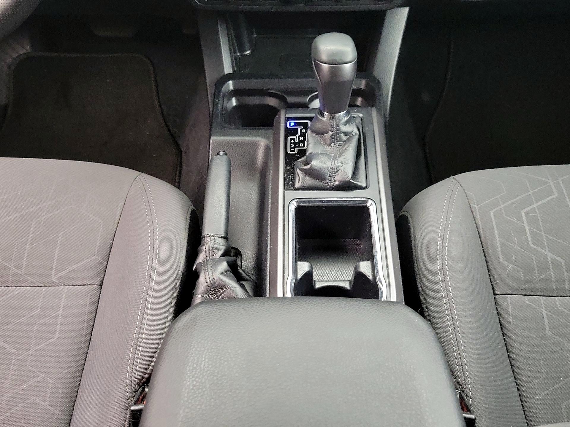 Thumbnail: 2019 Toyota Tacoma - 18