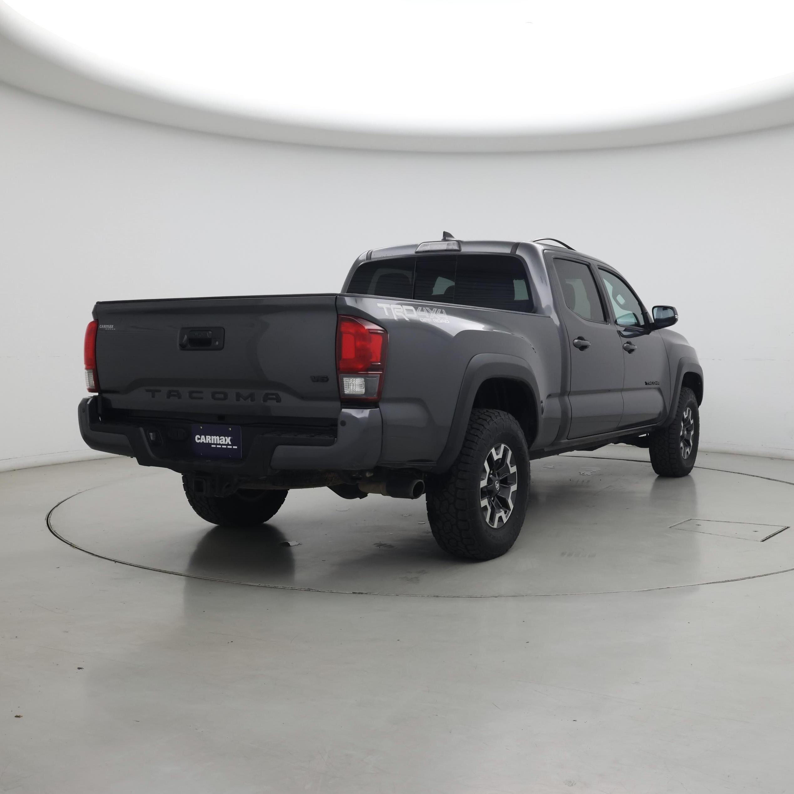 Thumbnail: 2019 Toyota Tacoma - 8