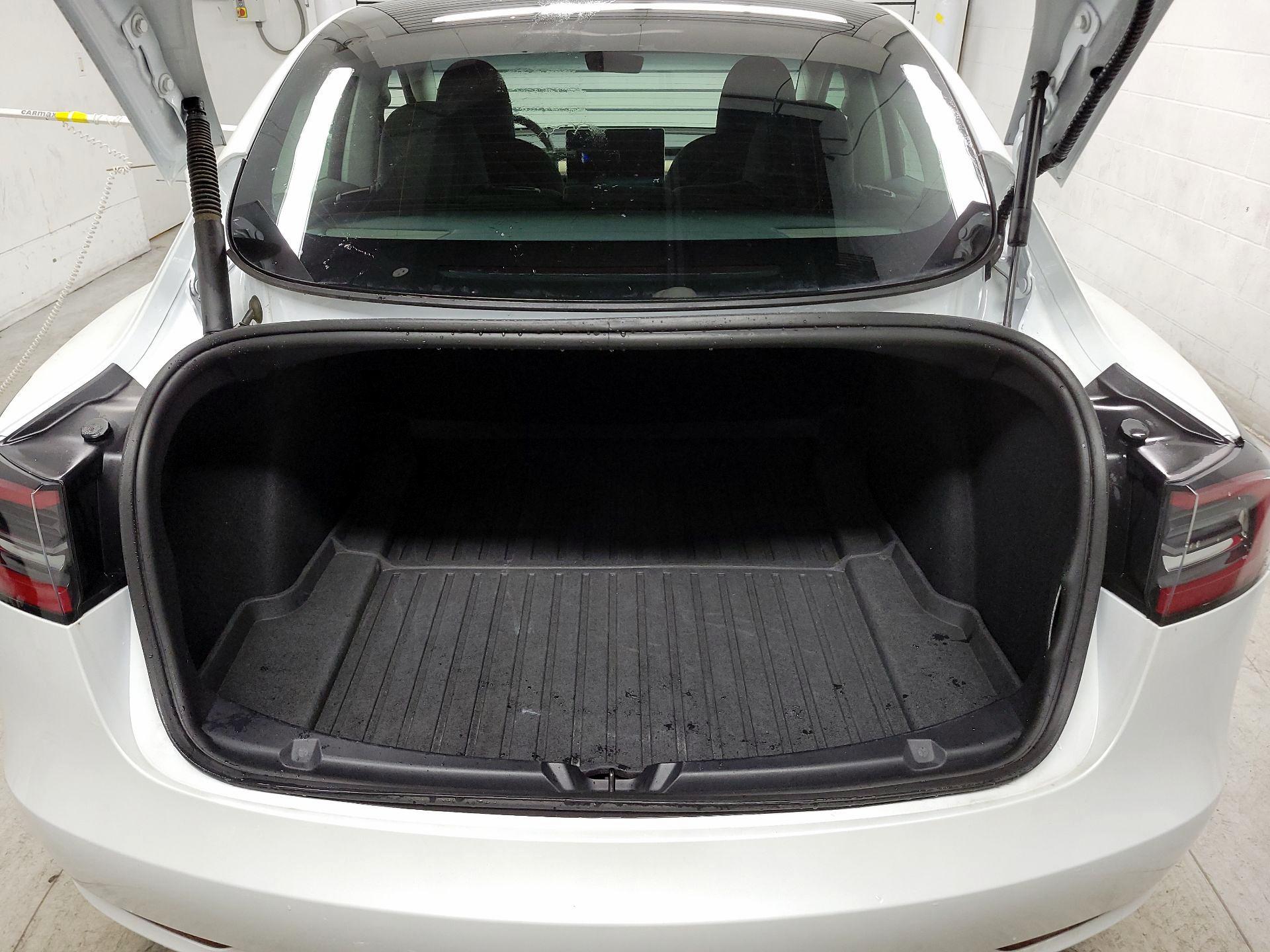 Thumbnail: 2023 Tesla Model 3 - 18