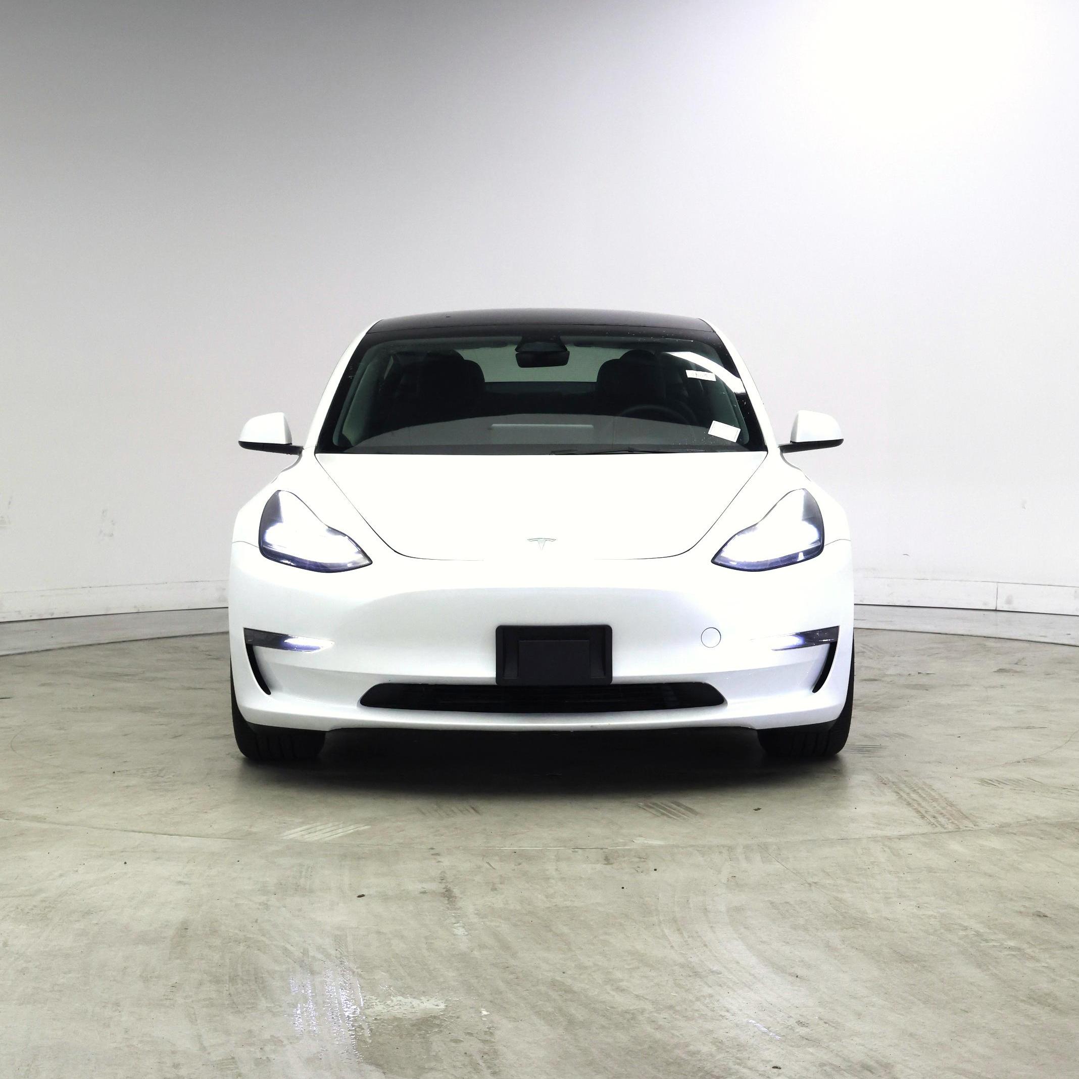 Thumbnail: 2023 Tesla Model 3 - 5