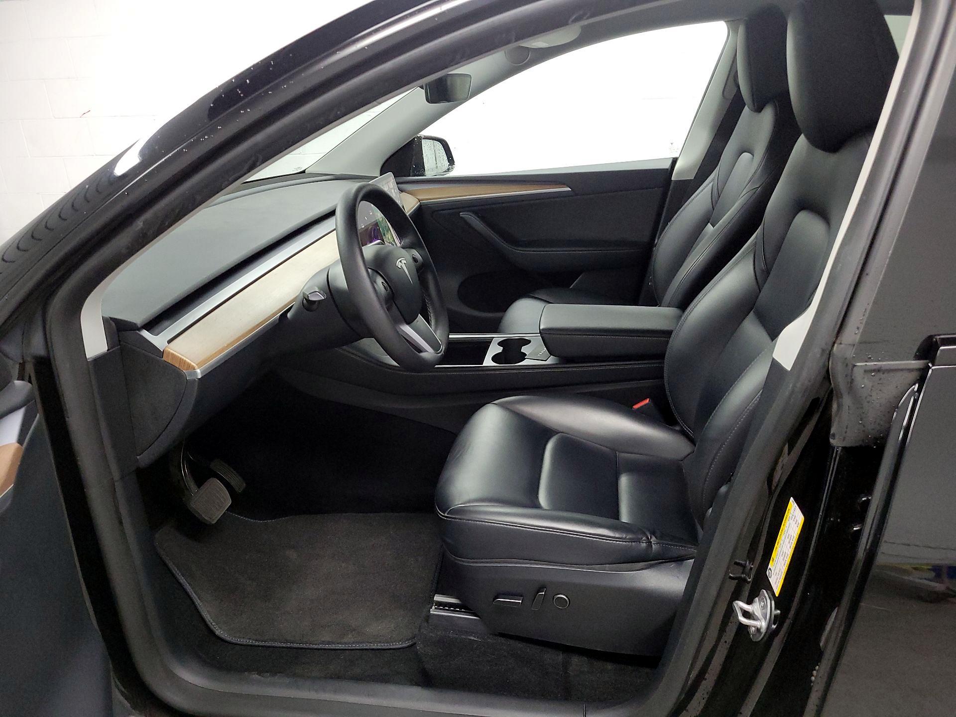 Thumbnail: 2023 Tesla Model Y - 11