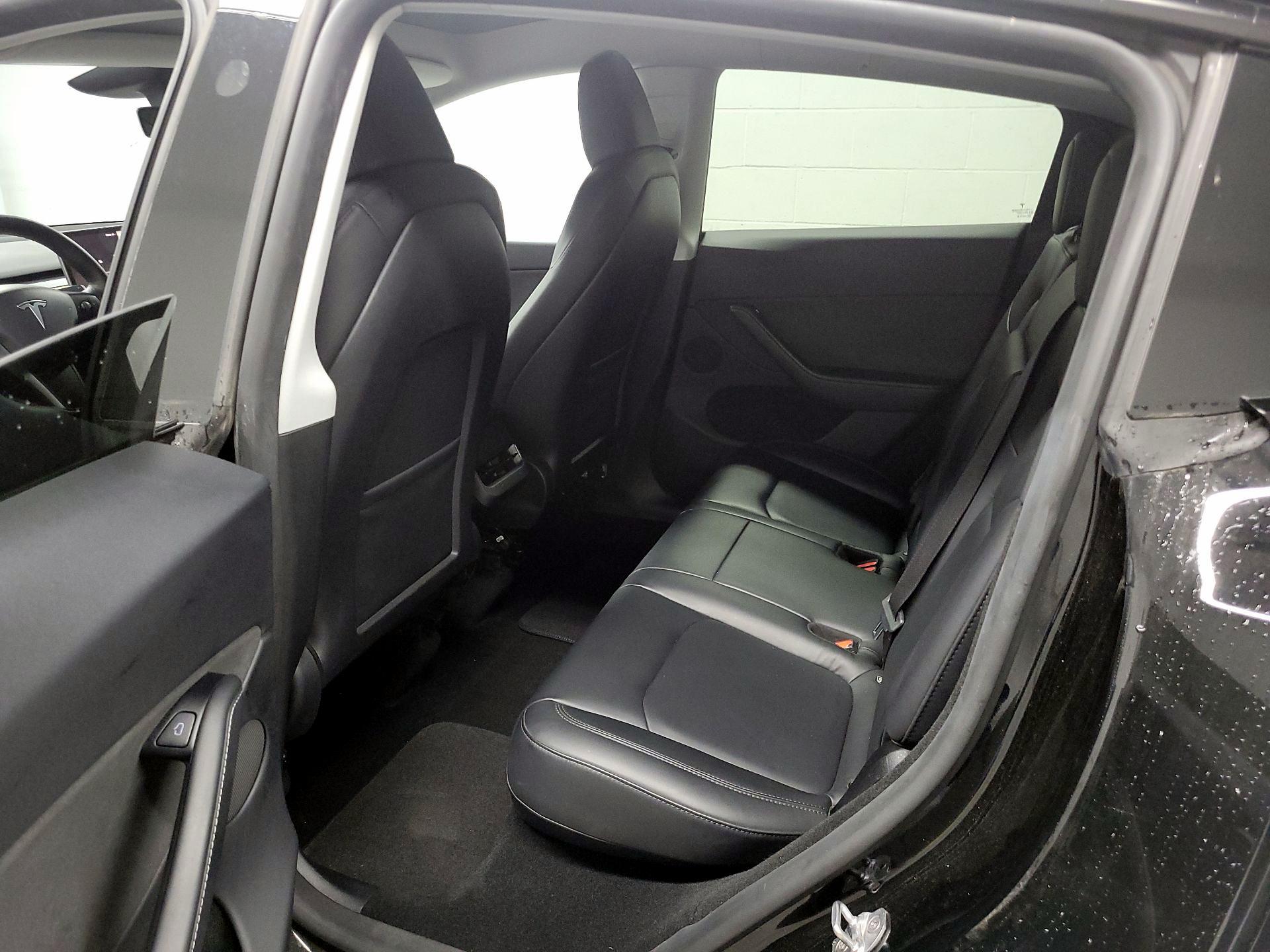 Thumbnail: 2023 Tesla Model Y - 19