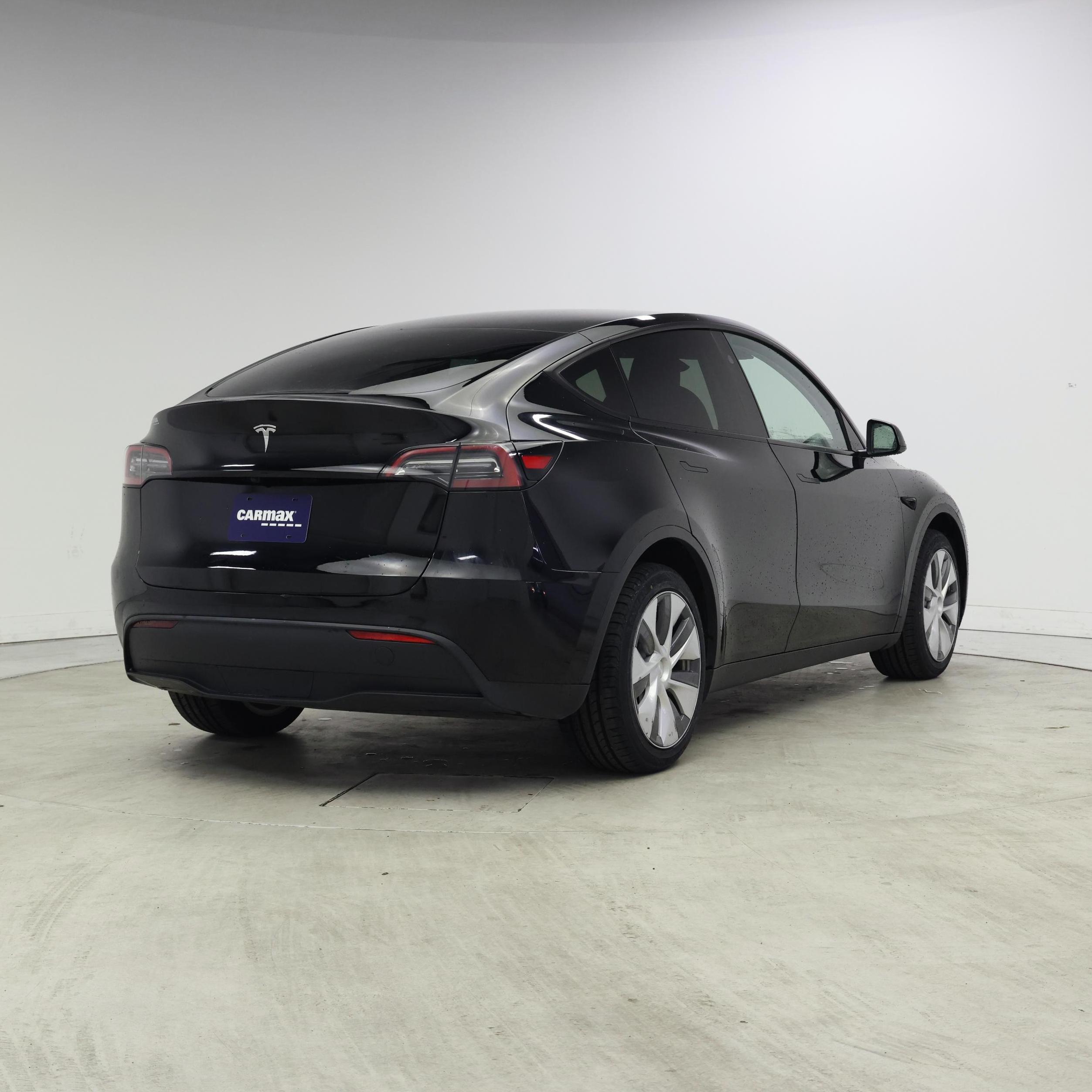 Thumbnail: 2023 Tesla Model Y - 8