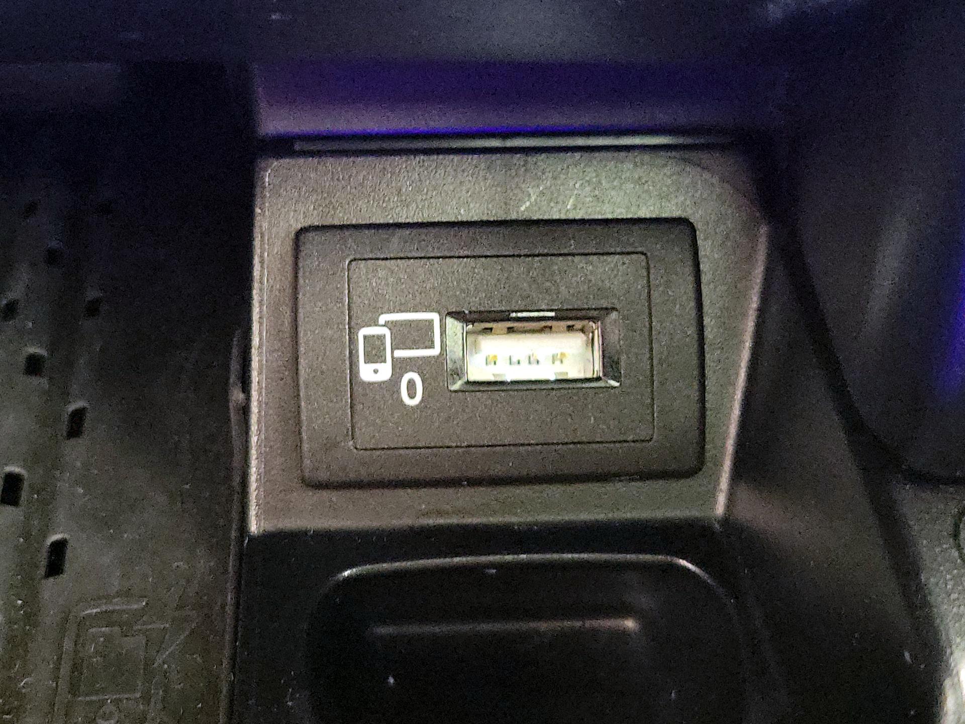 Thumbnail: 2019 Mercedes-Benz E-Class - 19