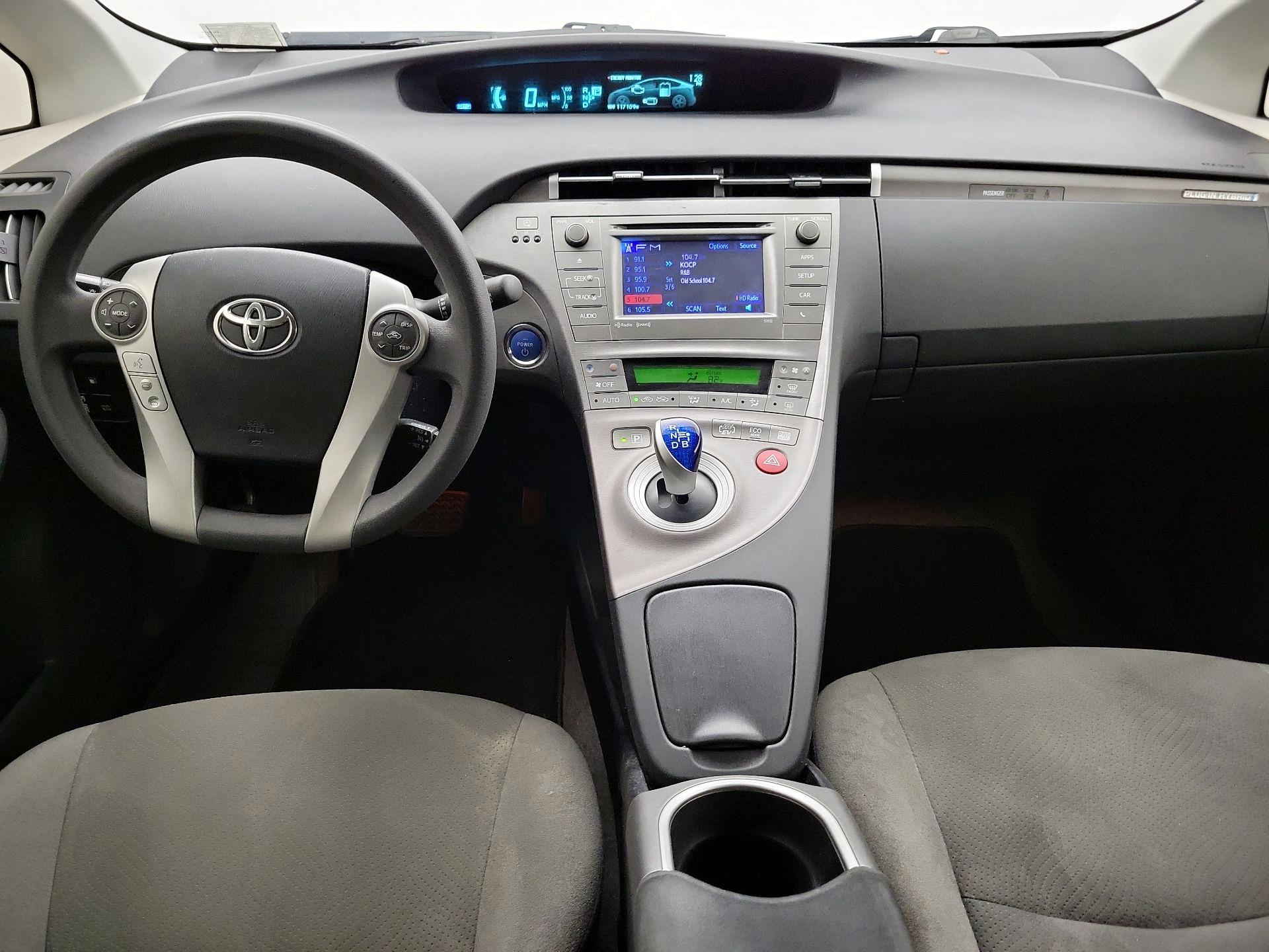 Thumbnail: 2015 Toyota Prius - 9