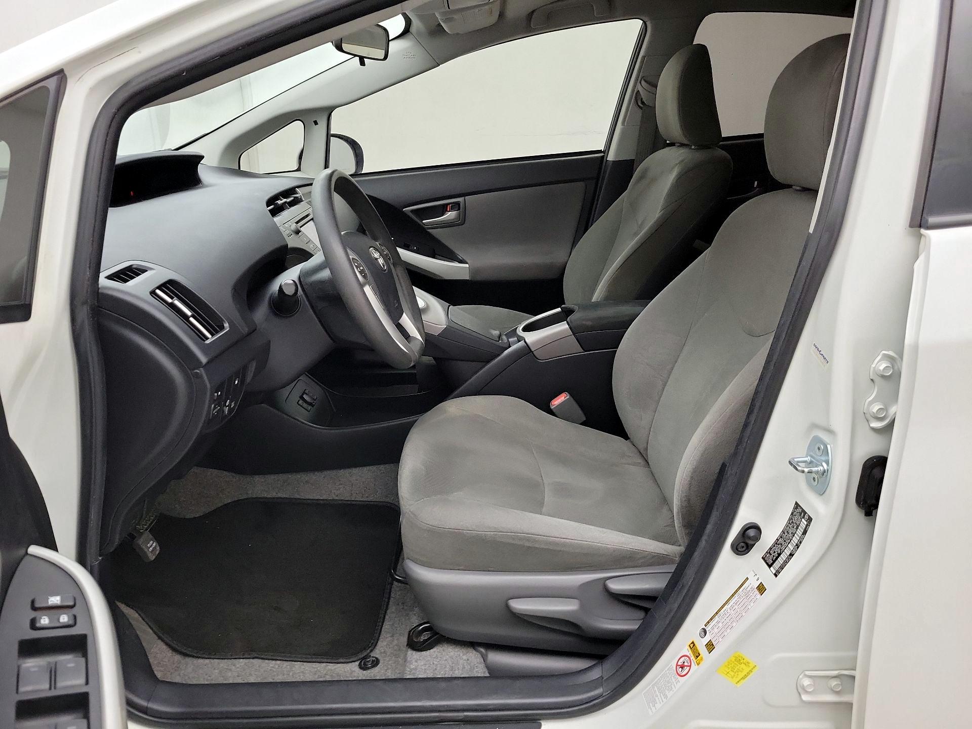 Thumbnail: 2015 Toyota Prius - 11