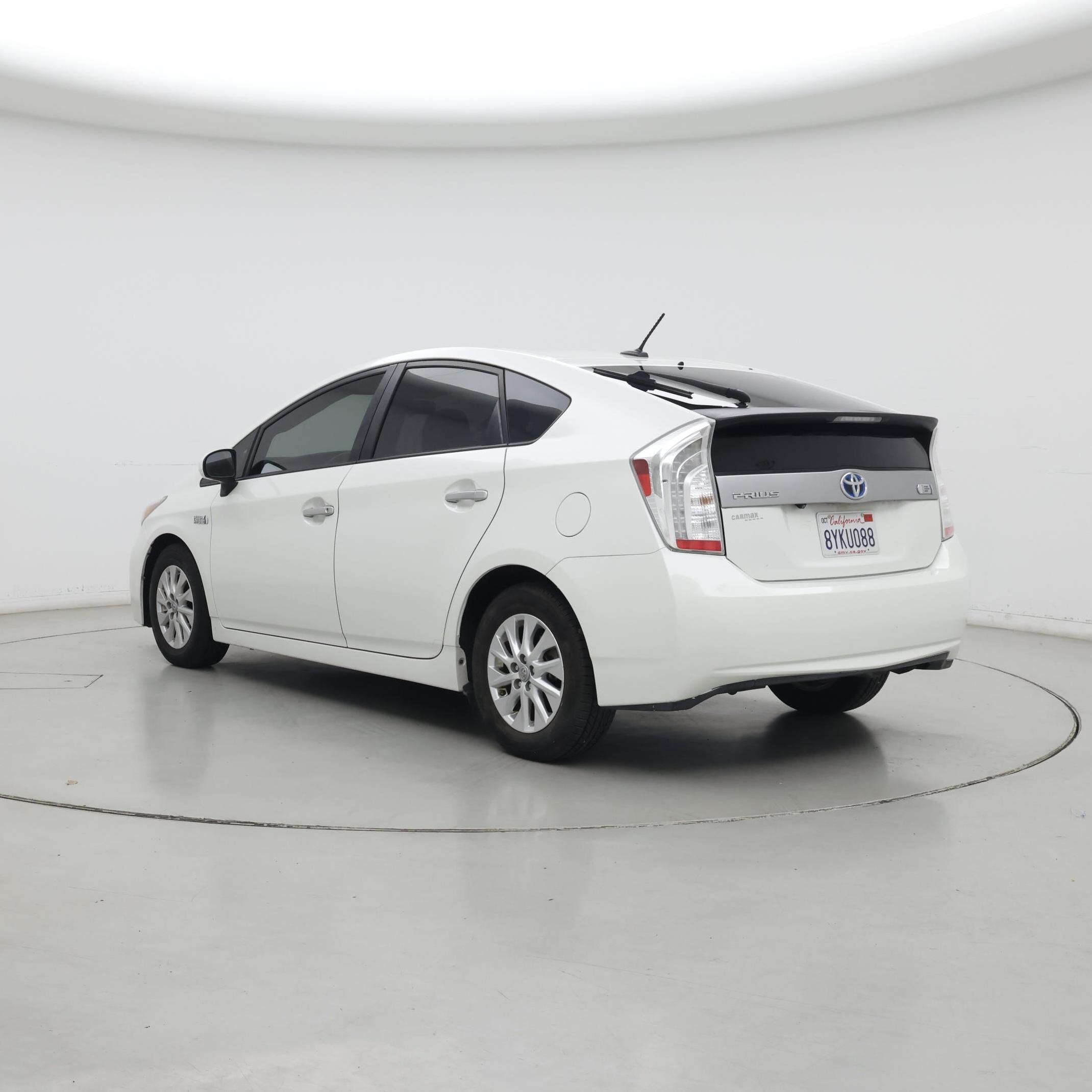 Thumbnail: 2015 Toyota Prius - 2