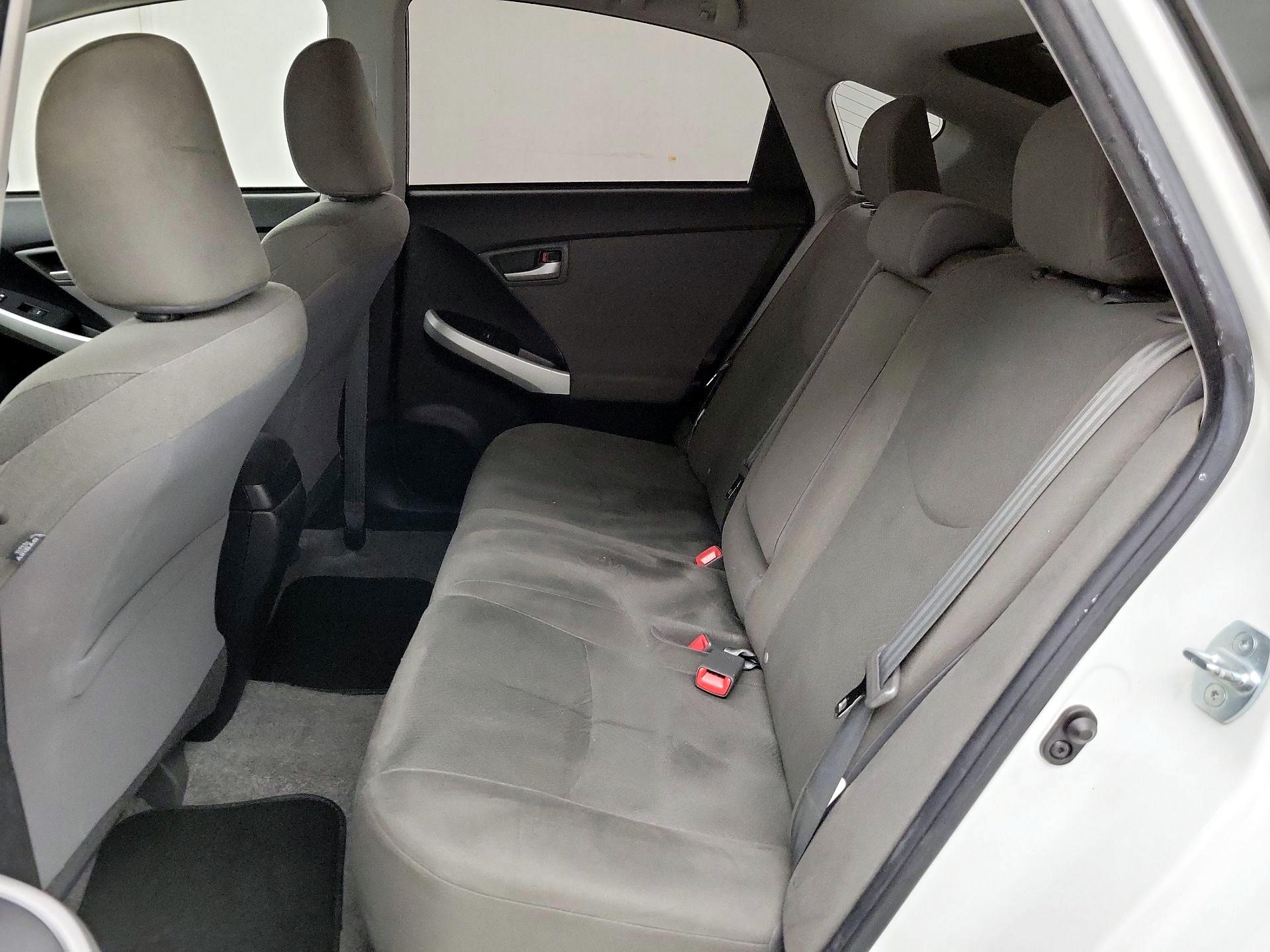 Thumbnail: 2015 Toyota Prius - 19