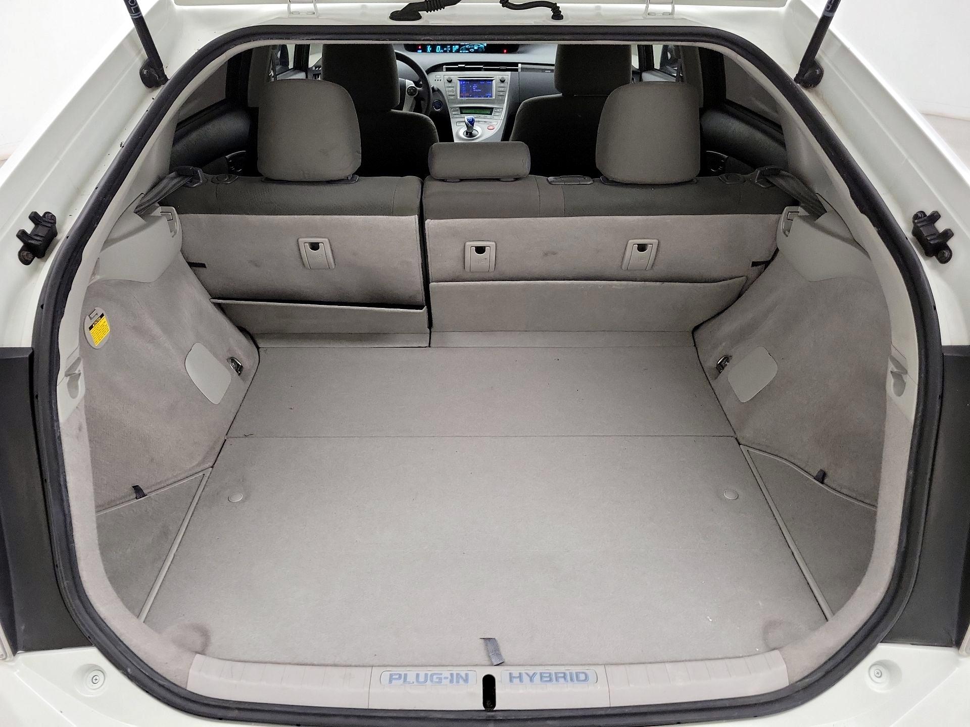 Thumbnail: 2015 Toyota Prius - 20