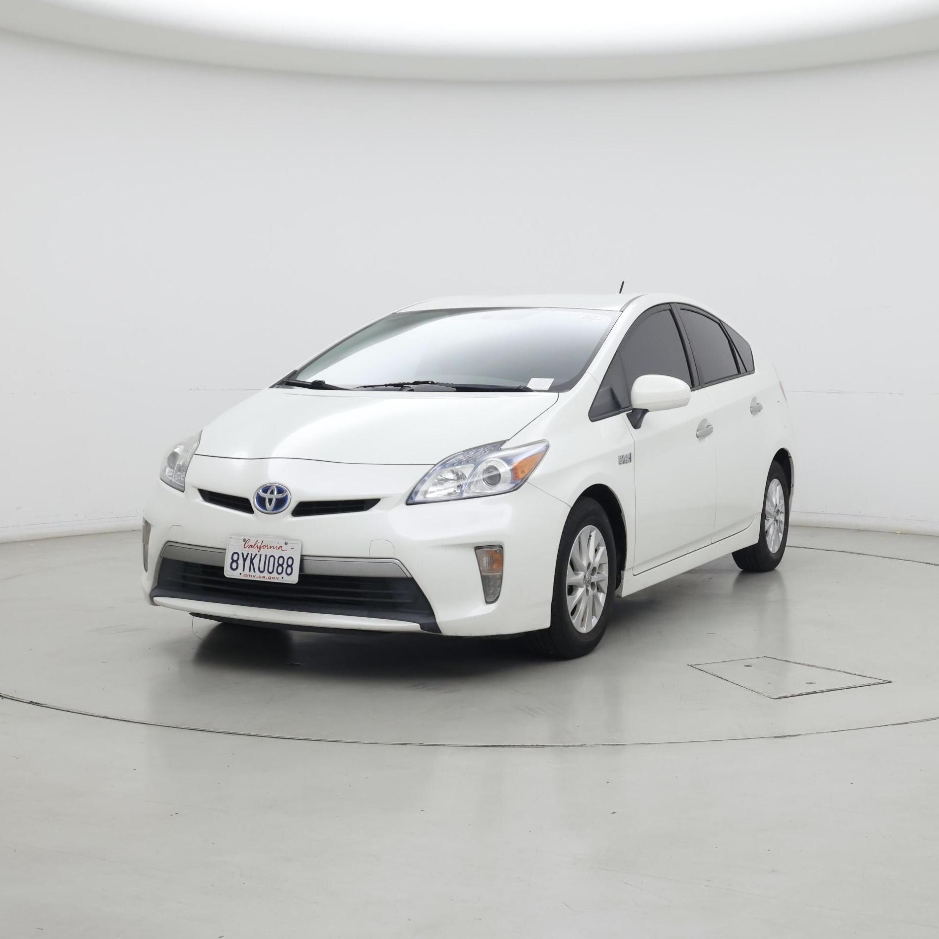 Thumbnail: 2015 Toyota Prius - 4