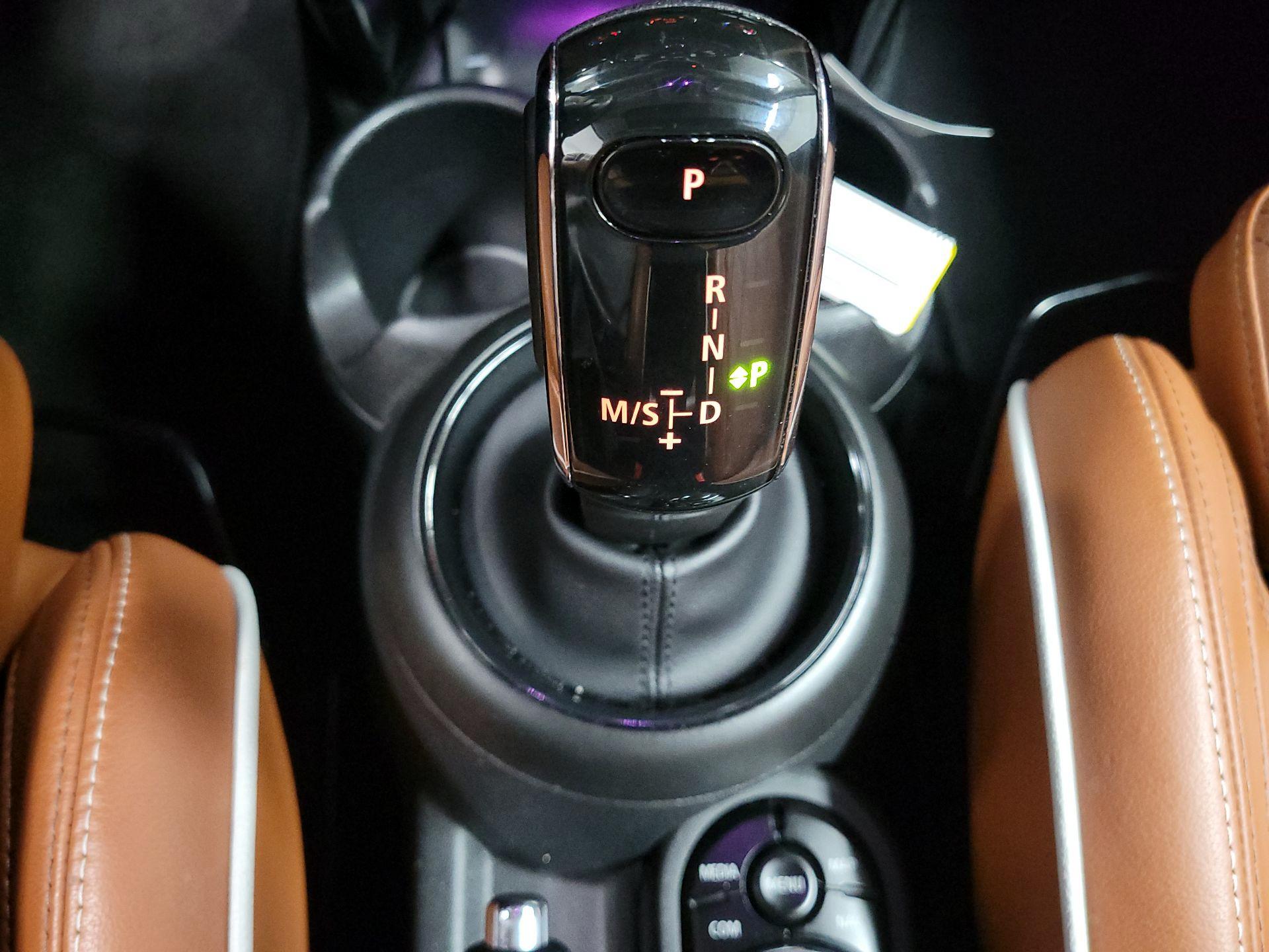 Thumbnail: 2022 MINI Cooper Hardtop - 17