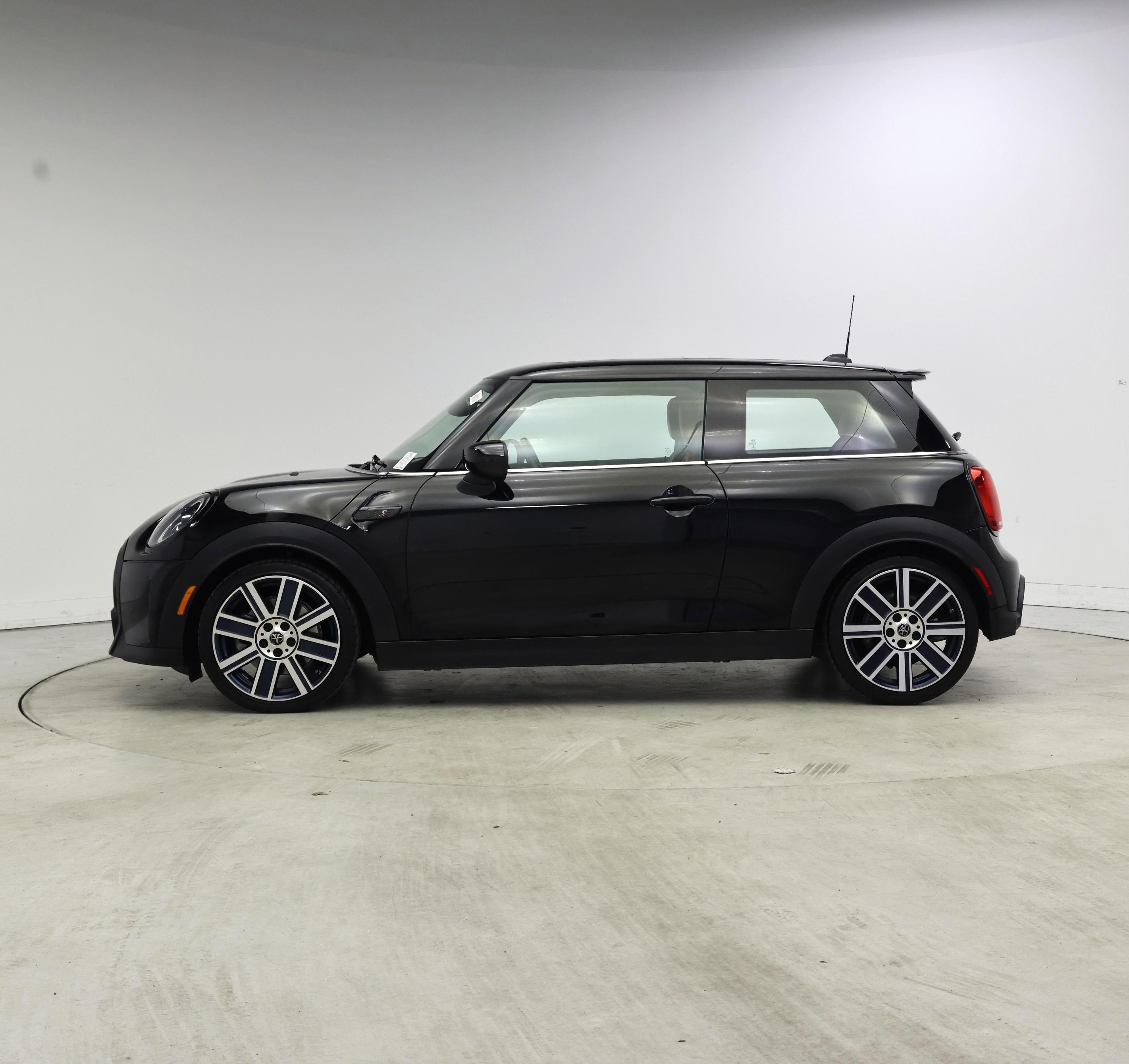 Thumbnail: 2022 MINI Cooper Hardtop - 3