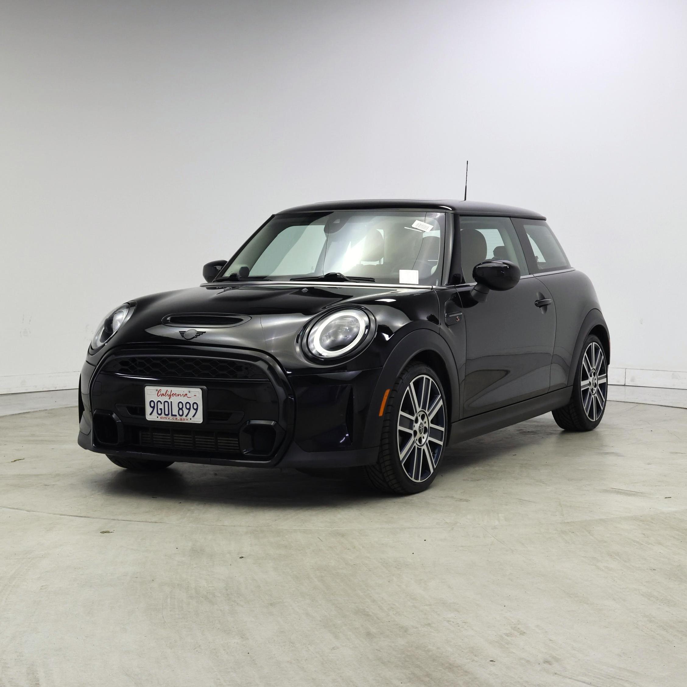 Thumbnail: 2022 MINI Cooper Hardtop - 4