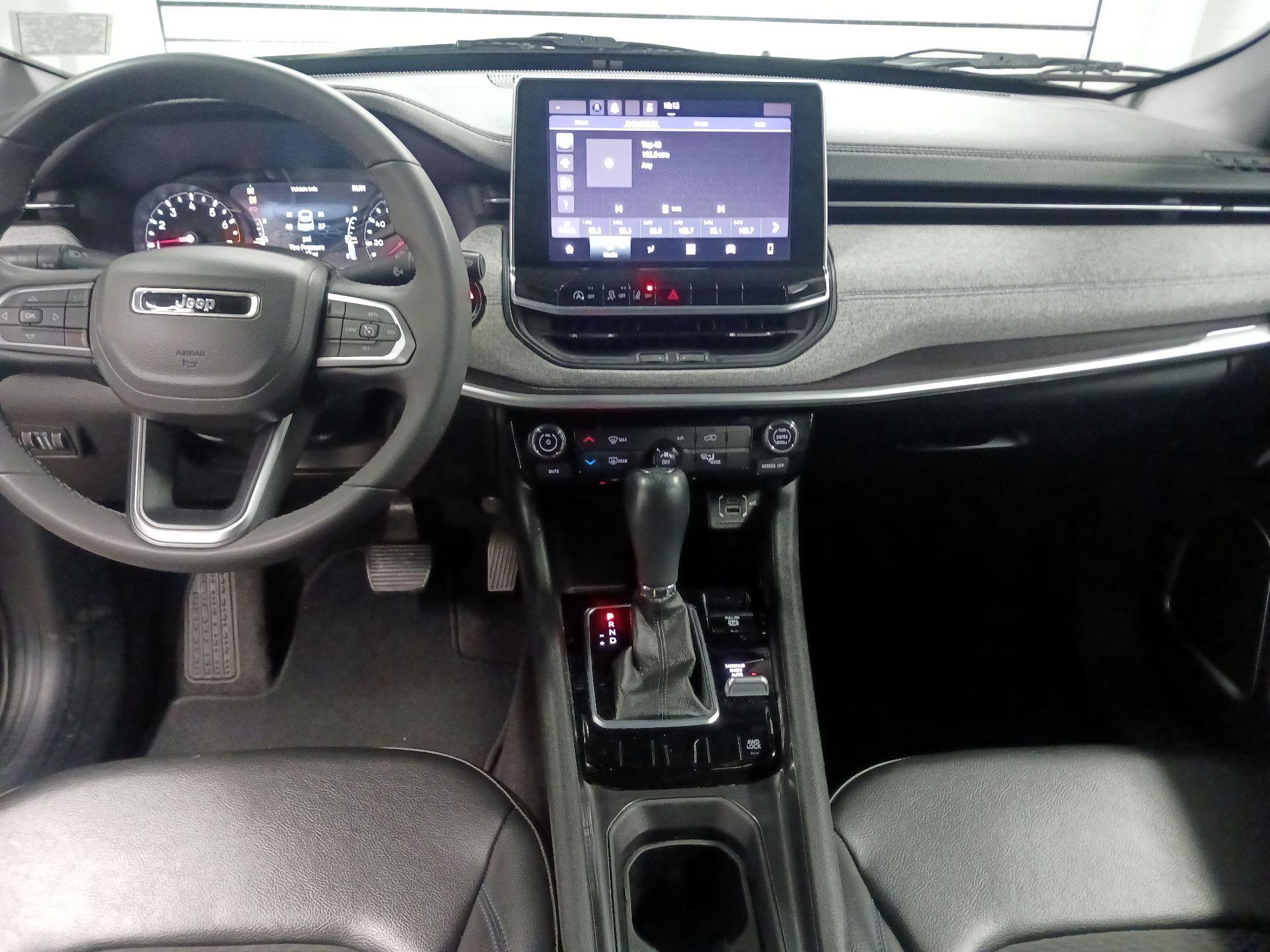 Thumbnail: 2023 Jeep Compass - 9
