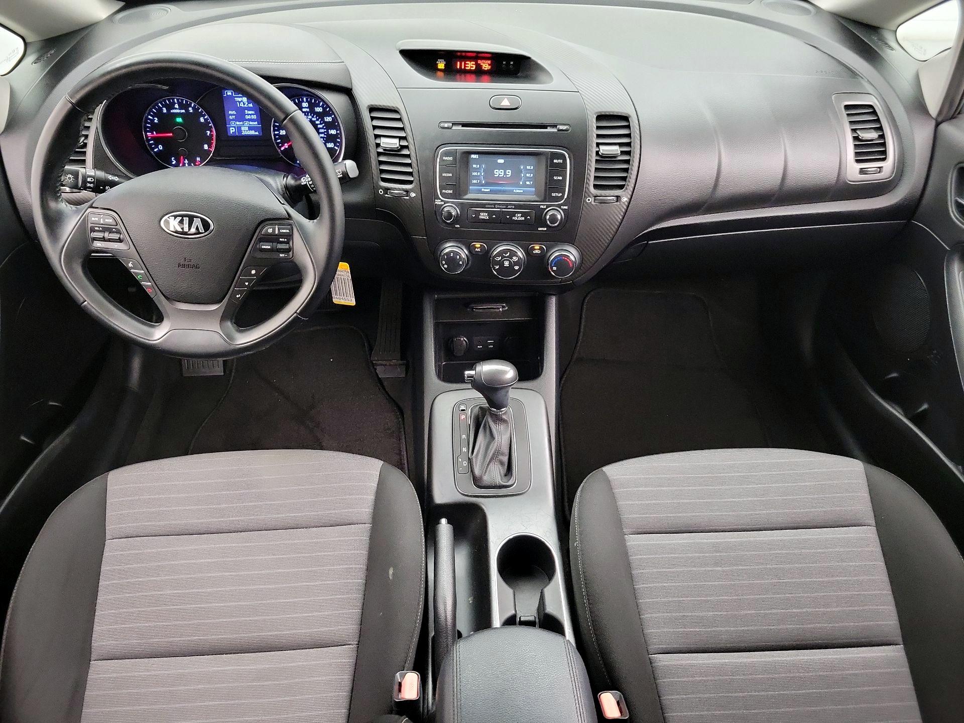 Thumbnail: 2016 Kia Forte - 9