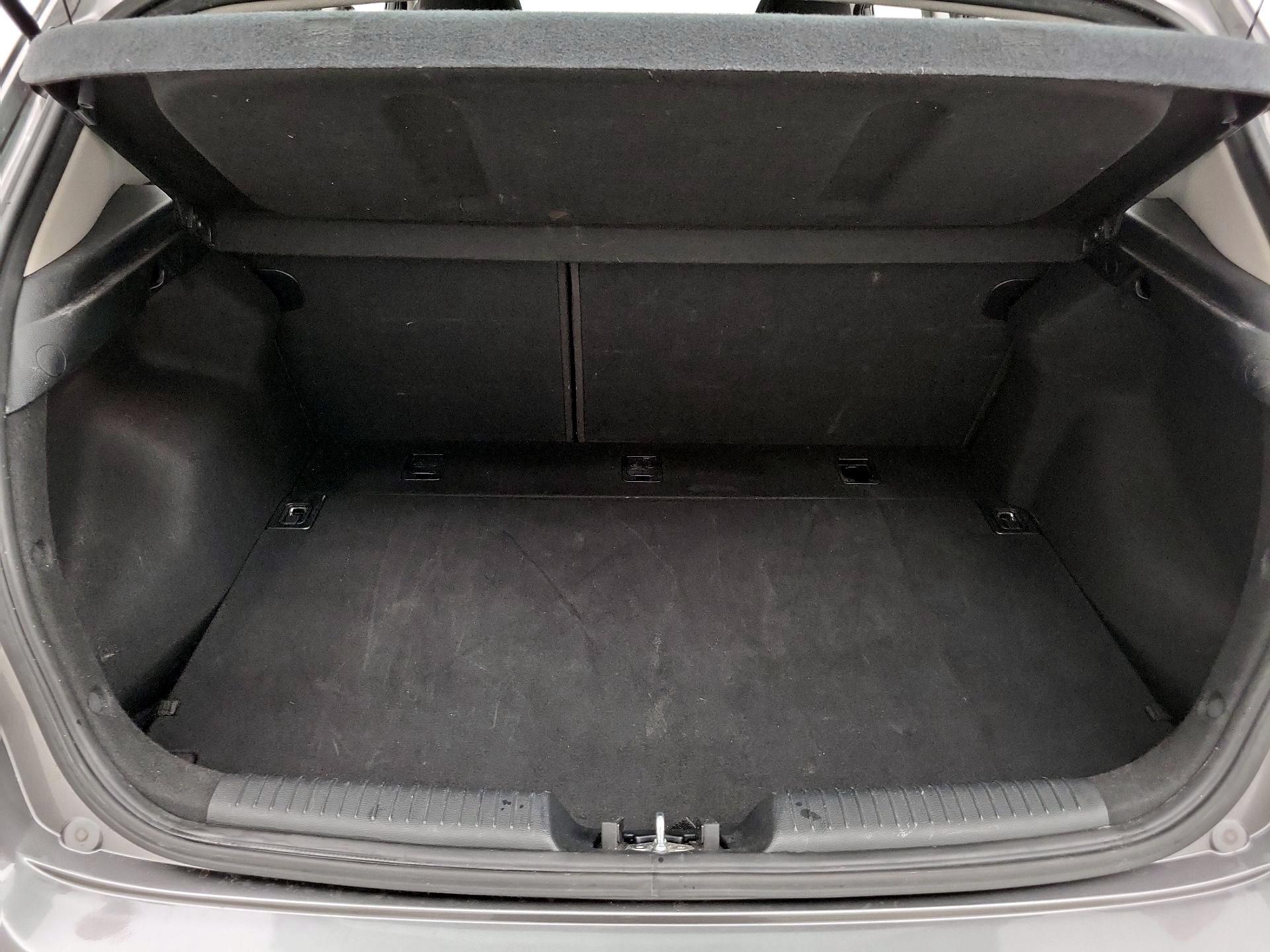 Thumbnail: 2016 Kia Forte - 20