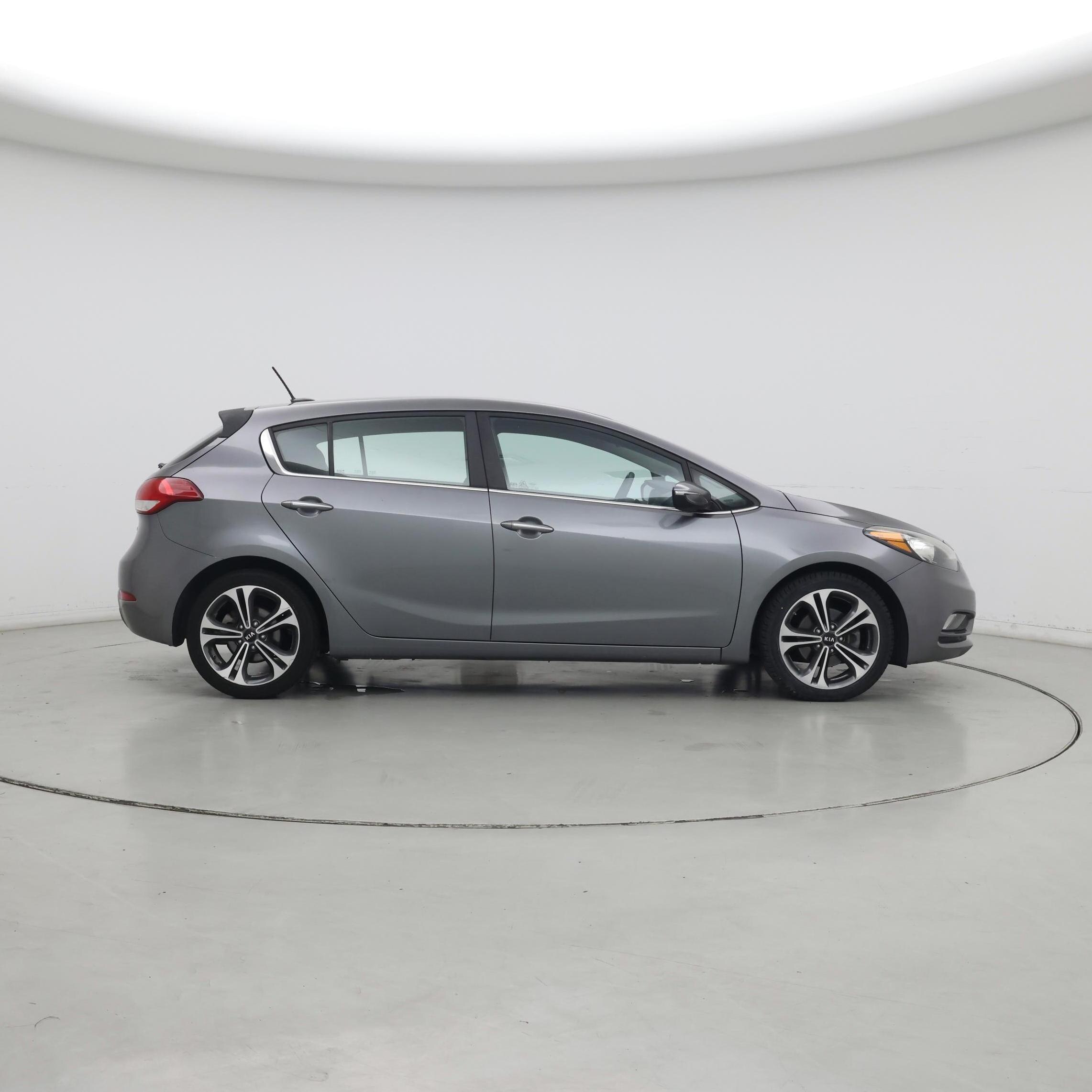 Thumbnail: 2016 Kia Forte - 7