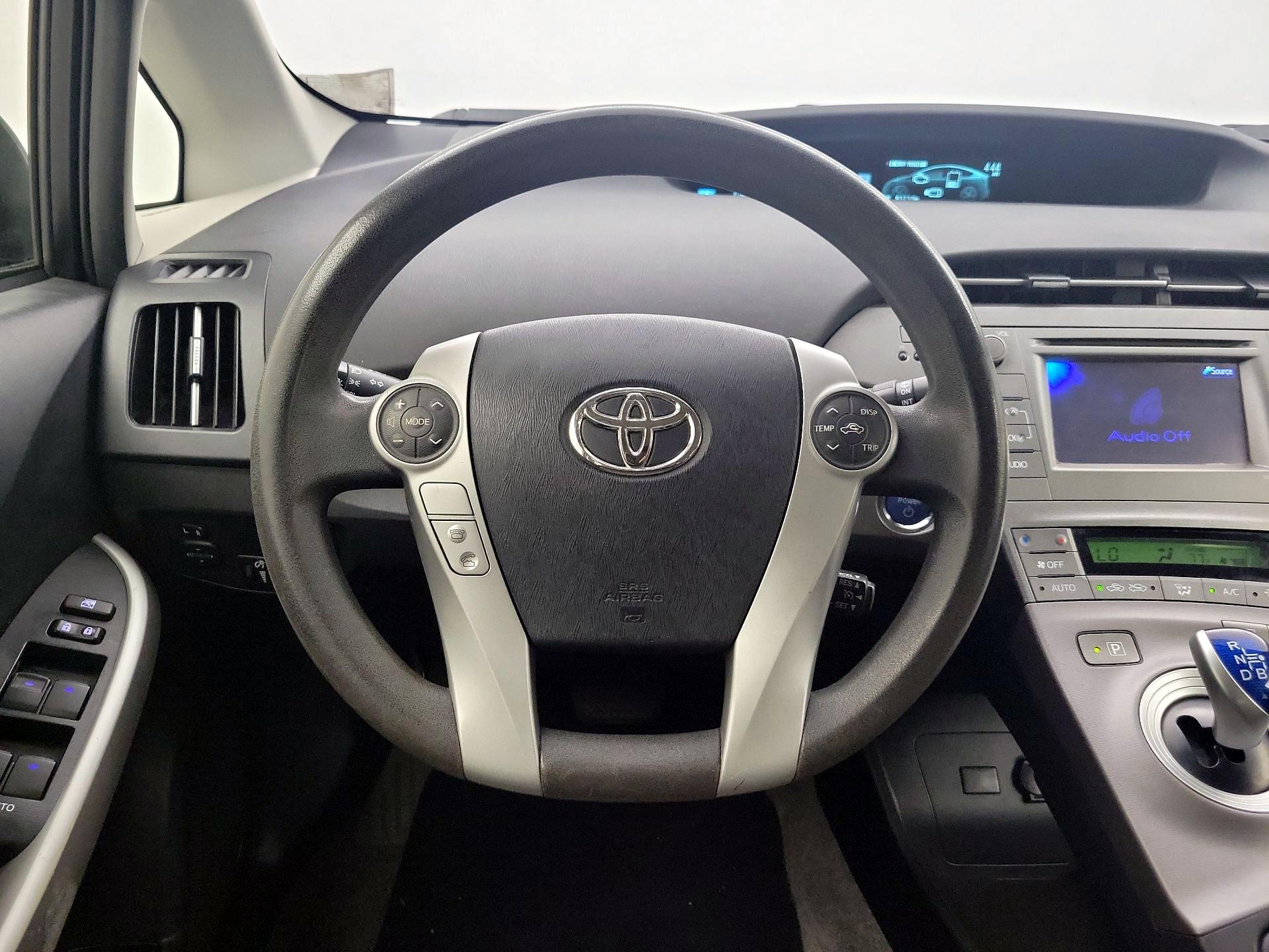 Thumbnail: 2015 Toyota Prius - 10