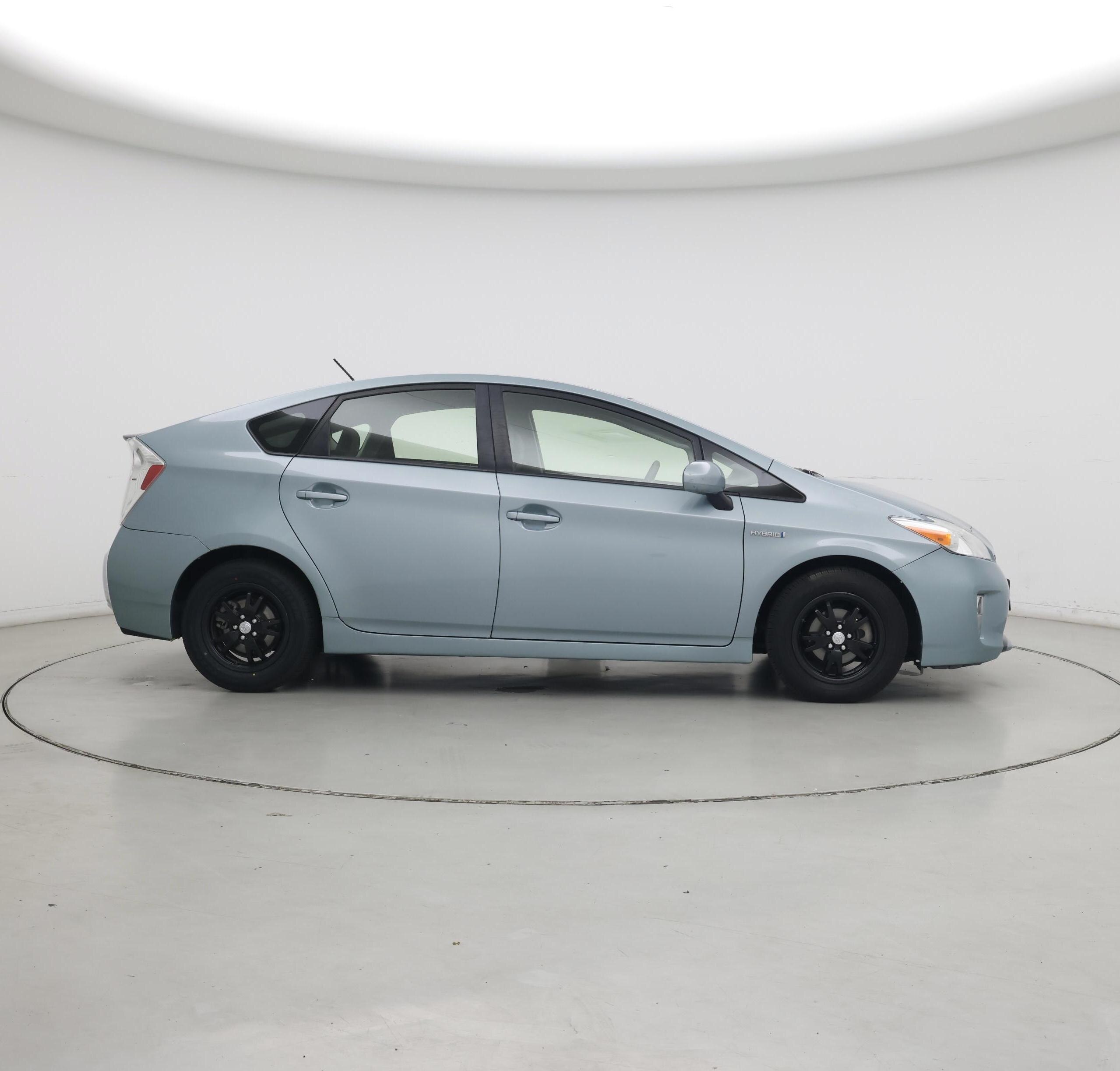 Thumbnail: 2015 Toyota Prius - 7