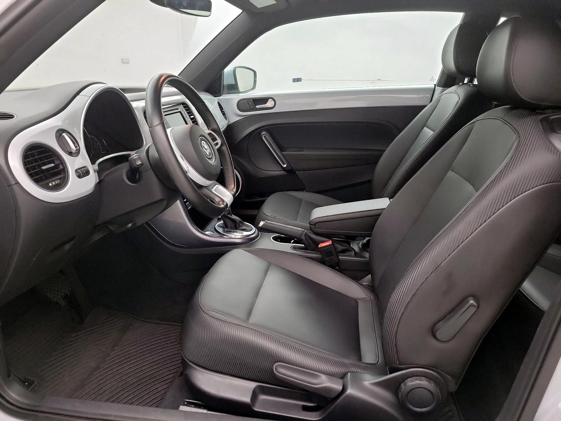 Thumbnail: 2017 Volkswagen Beetle - 11