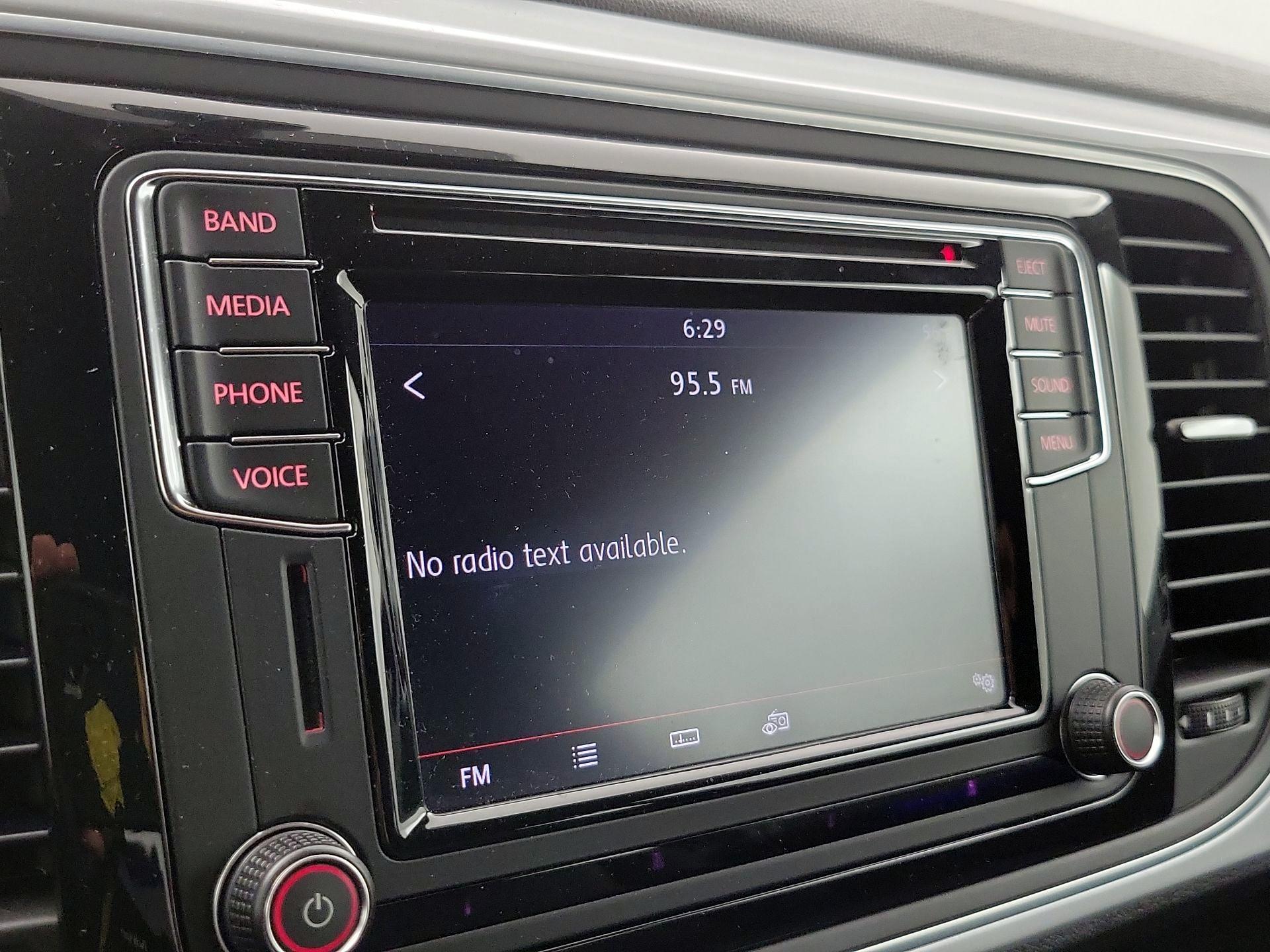 Thumbnail: 2017 Volkswagen Beetle - 15