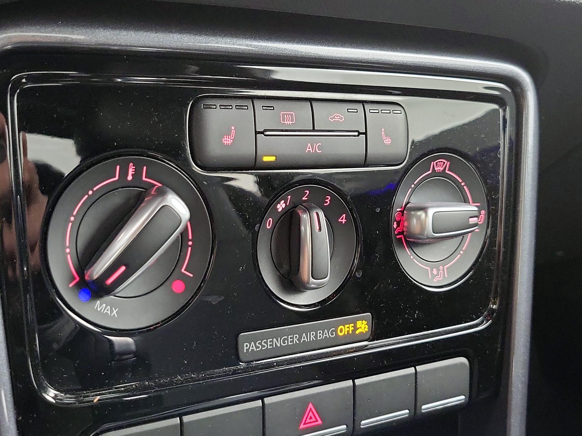 Thumbnail: 2017 Volkswagen Beetle - 16