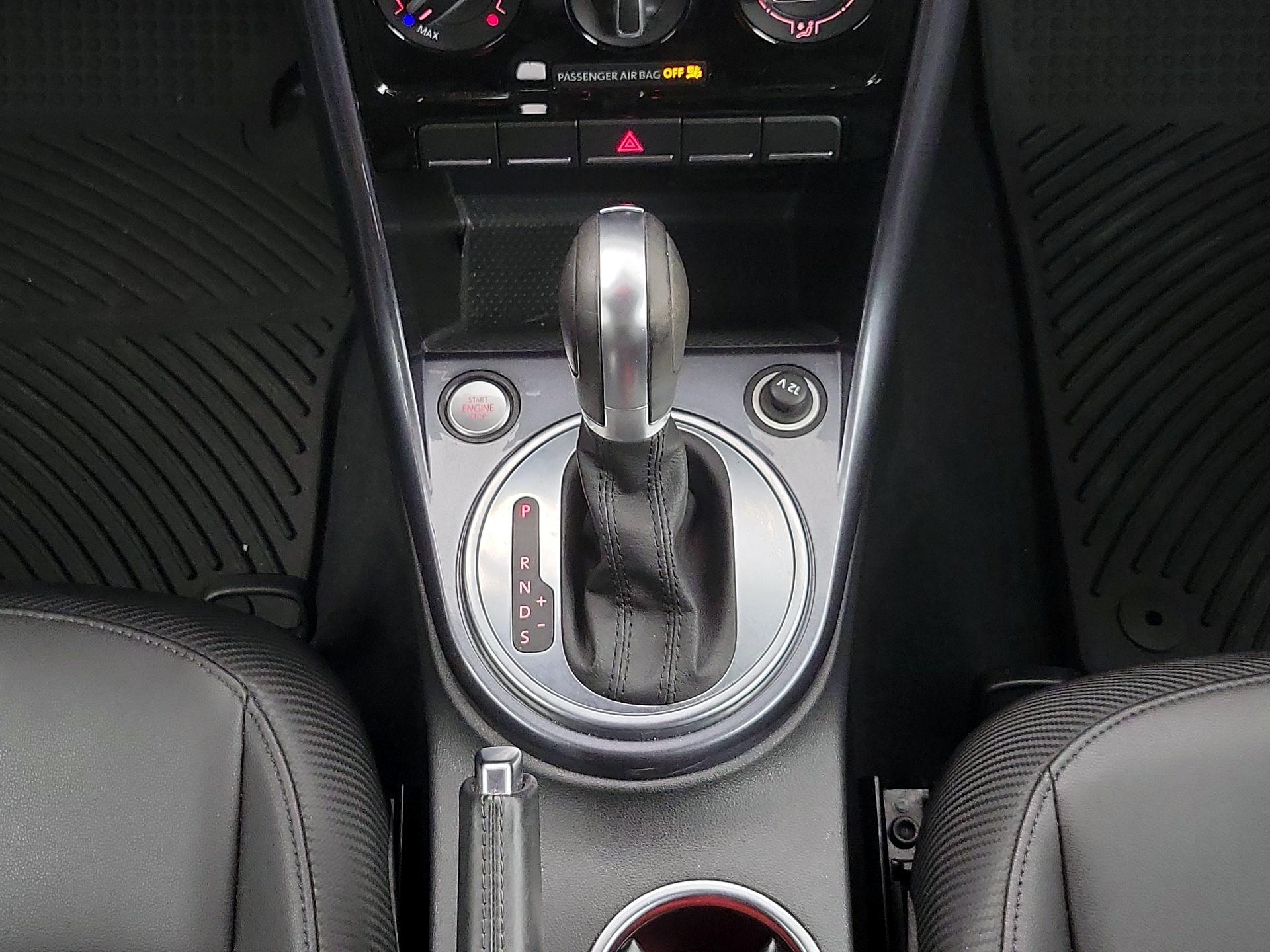 Thumbnail: 2017 Volkswagen Beetle - 17