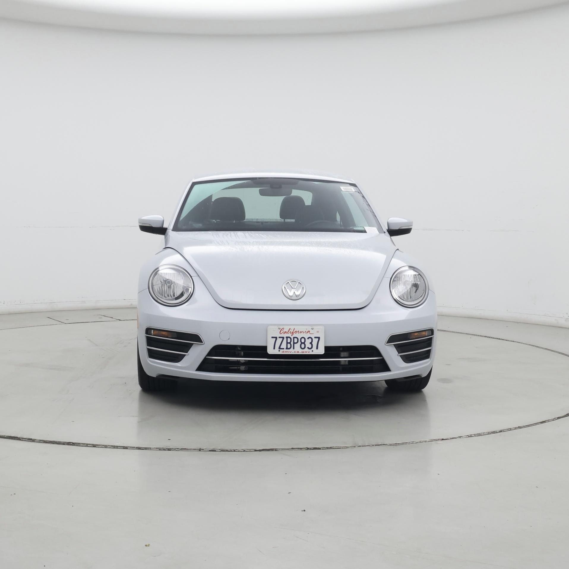 Thumbnail: 2017 Volkswagen Beetle - 5