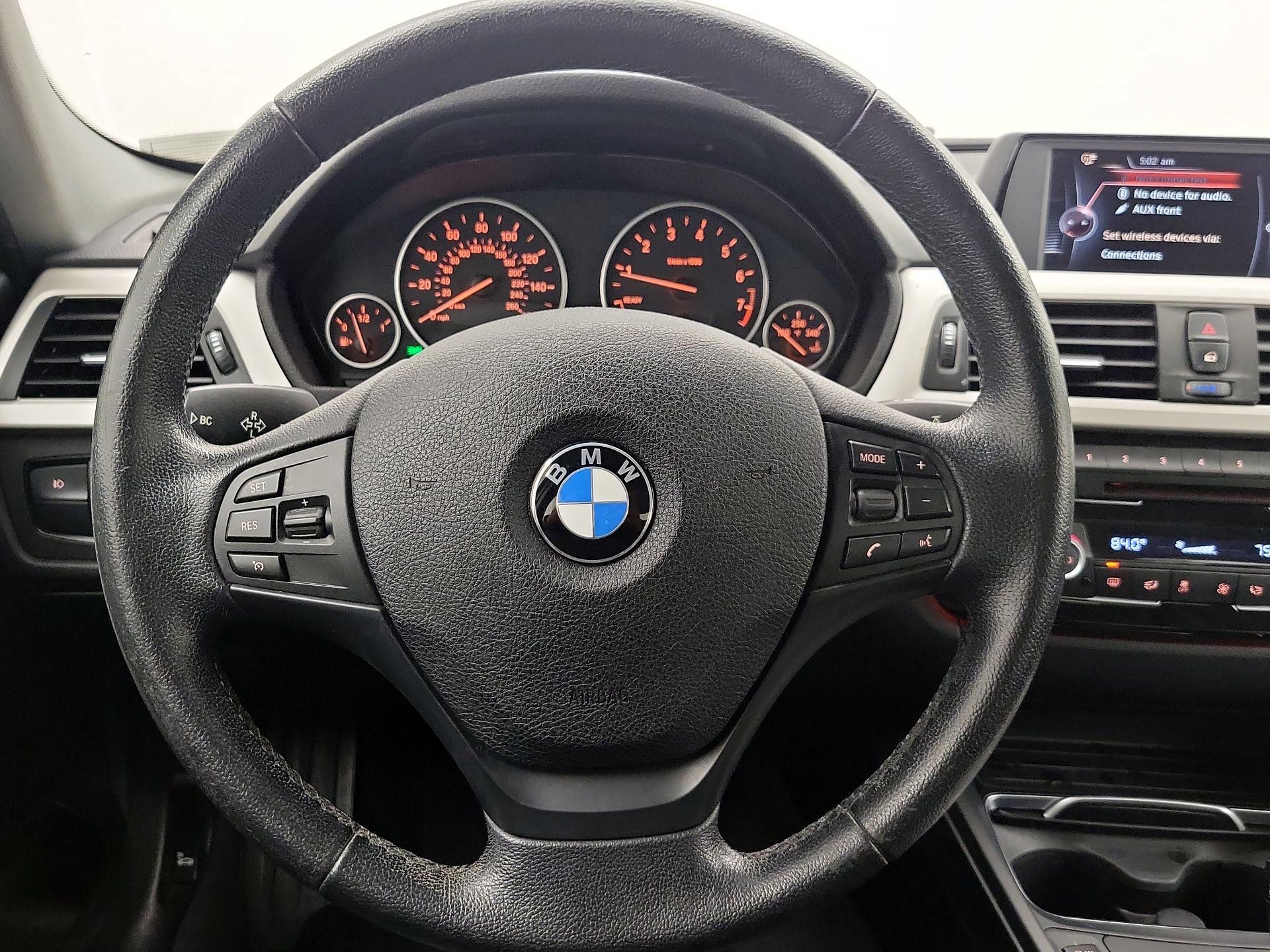 Thumbnail: 2016 BMW 3 Series - 10