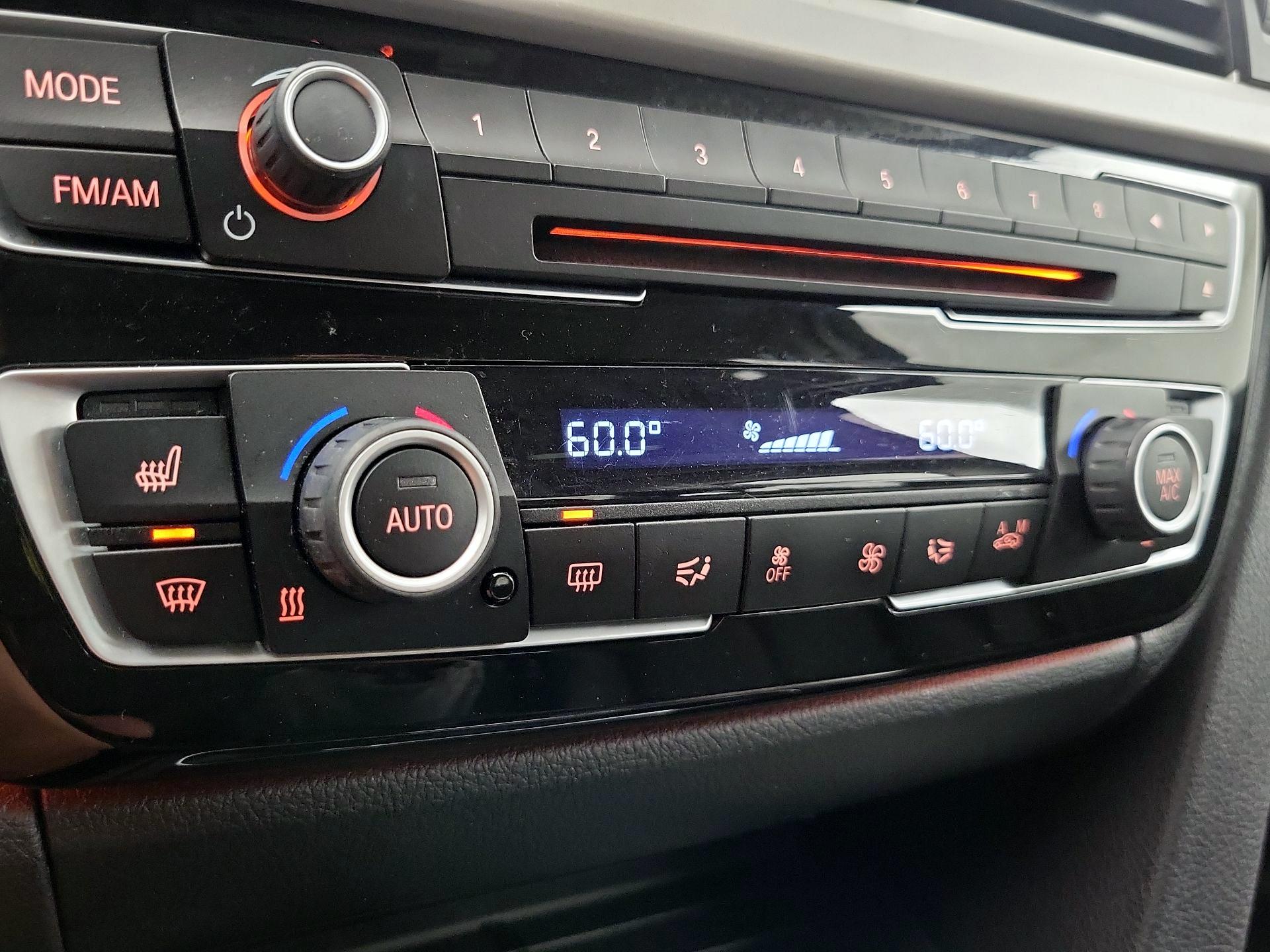 Thumbnail: 2016 BMW 3 Series - 16