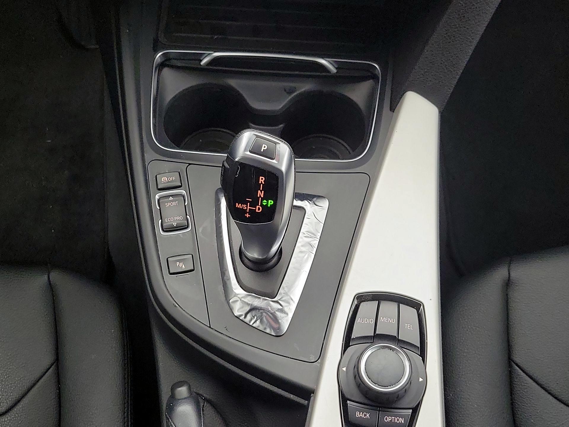 Thumbnail: 2016 BMW 3 Series - 17