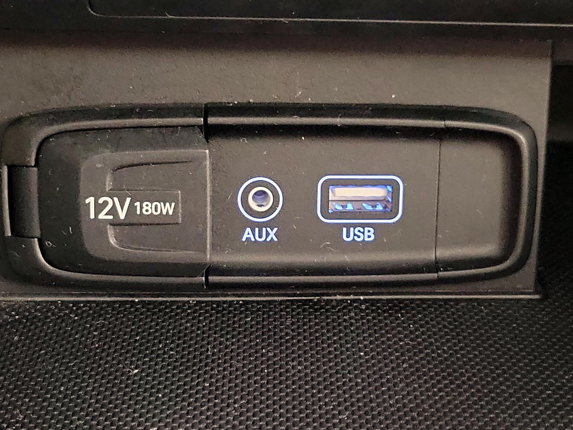 Thumbnail: 2019 Genesis G70 - 19