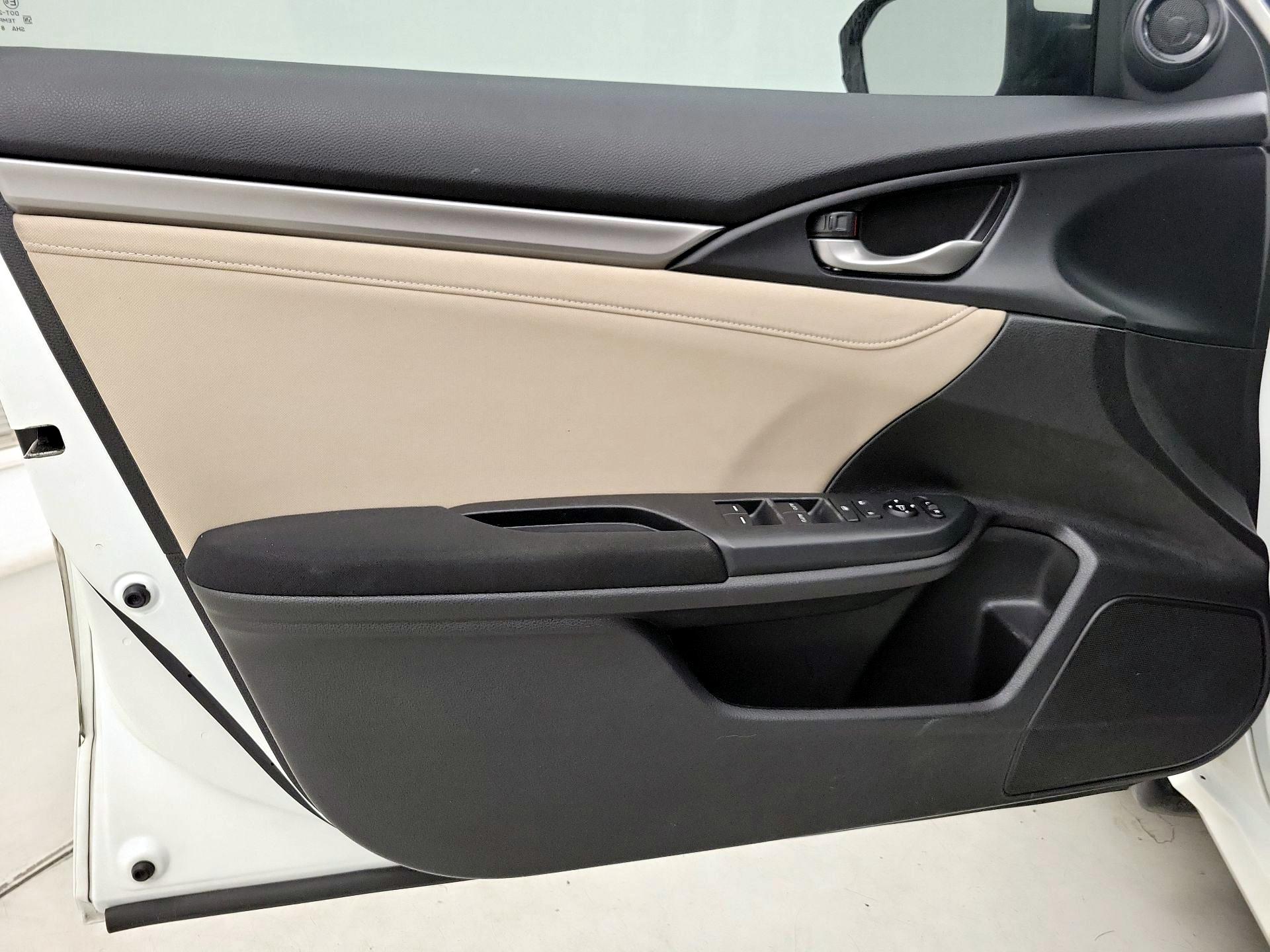 Thumbnail: 2019 Honda Civic - 12