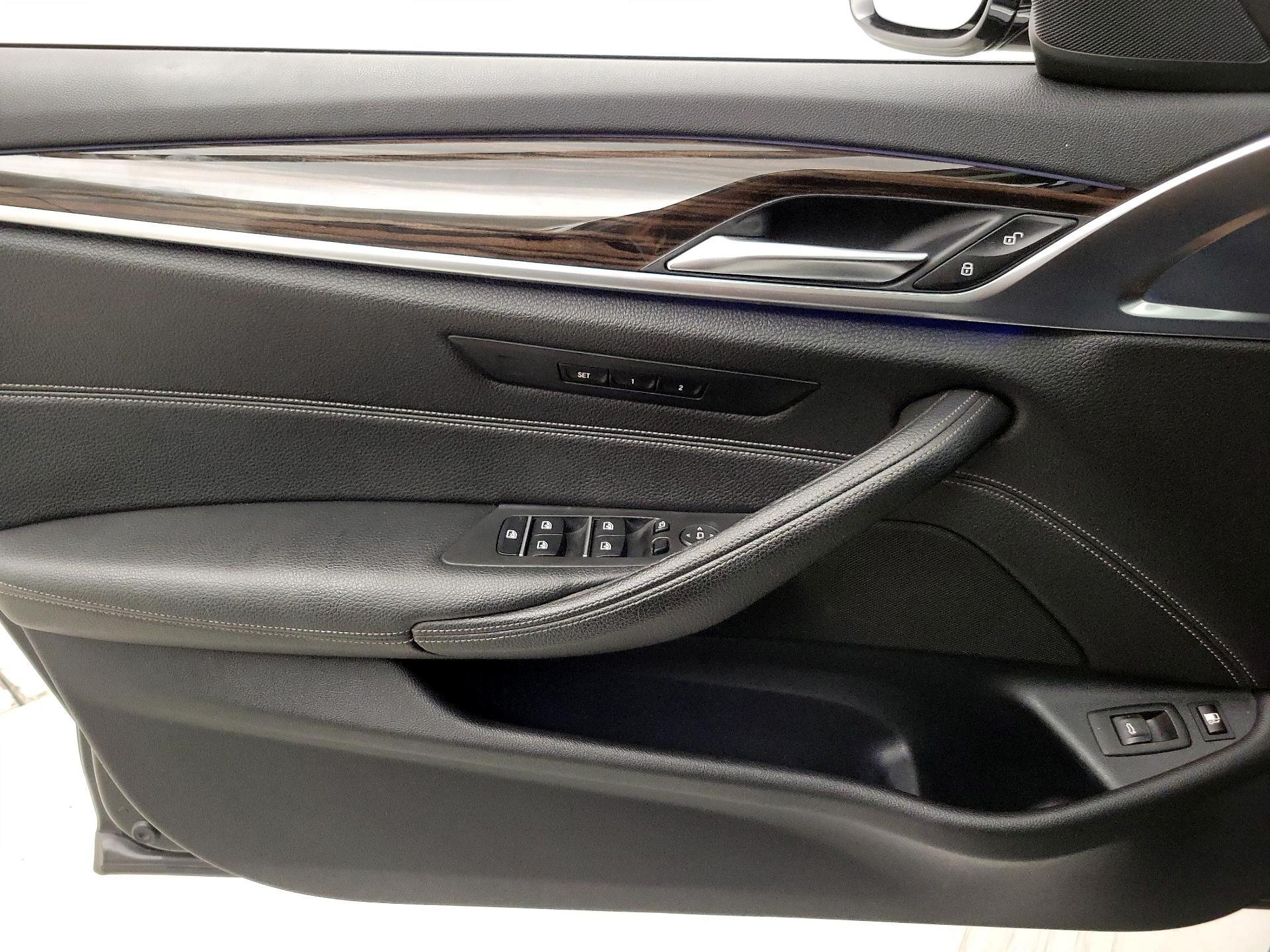 Thumbnail: 2019 BMW 5 Series - 12