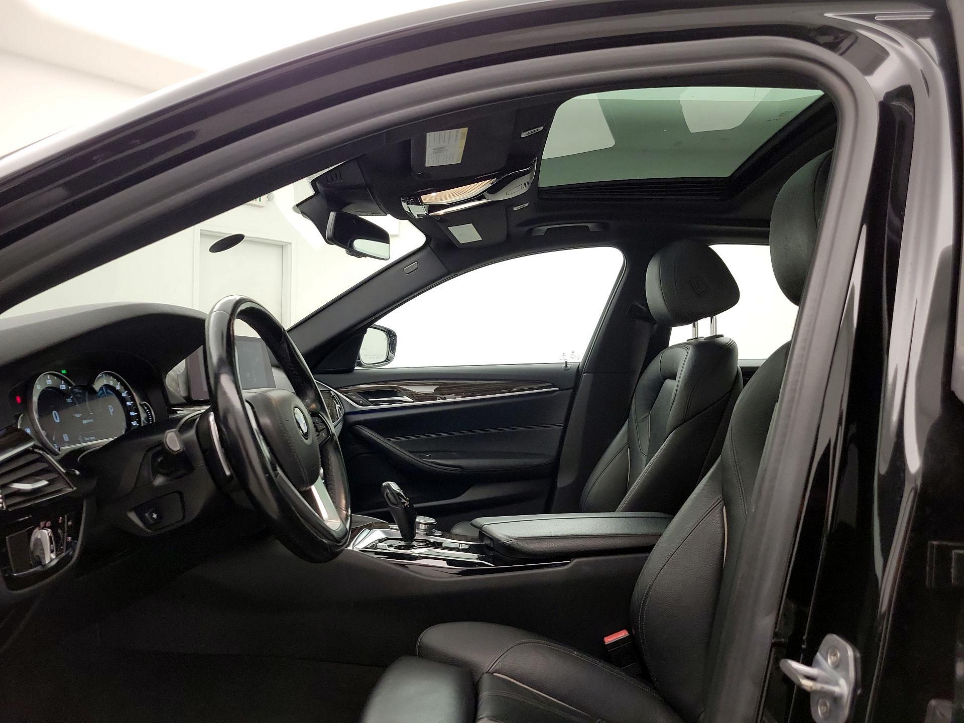 Thumbnail: 2019 BMW 5 Series - 20