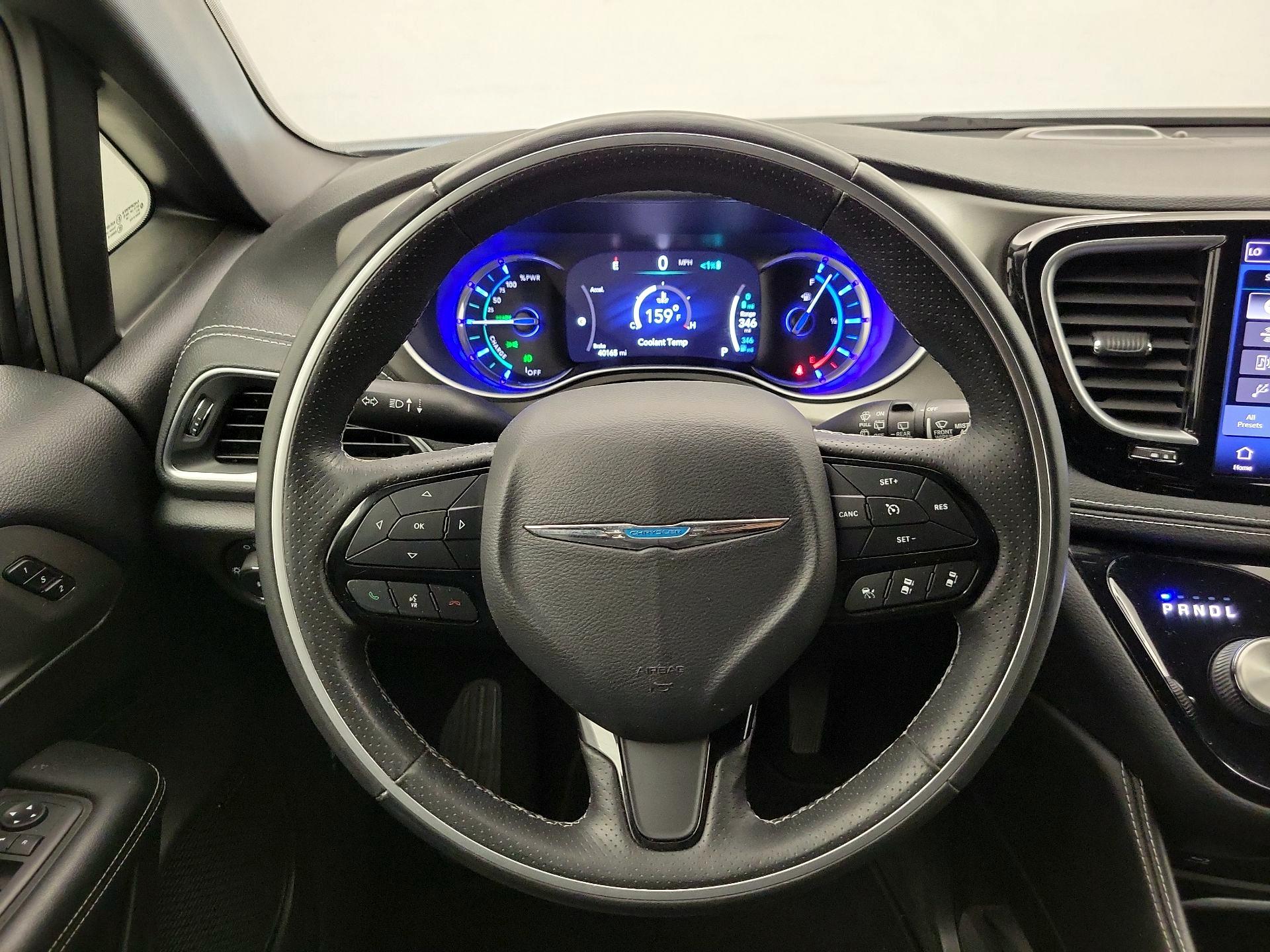 Thumbnail: 2021 Chrysler Pacifica - 10