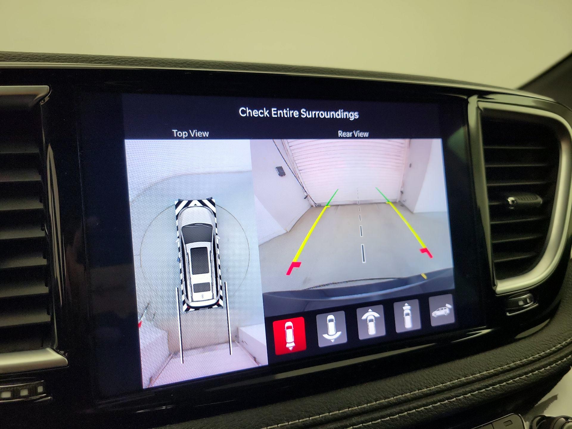 Thumbnail: 2021 Chrysler Pacifica - 14