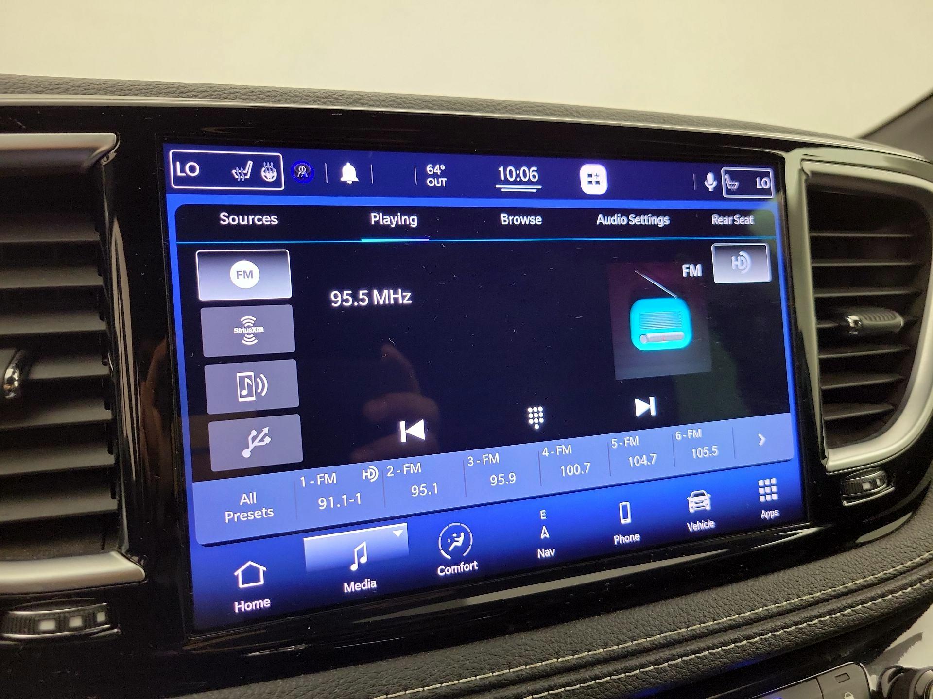 Thumbnail: 2021 Chrysler Pacifica - 15